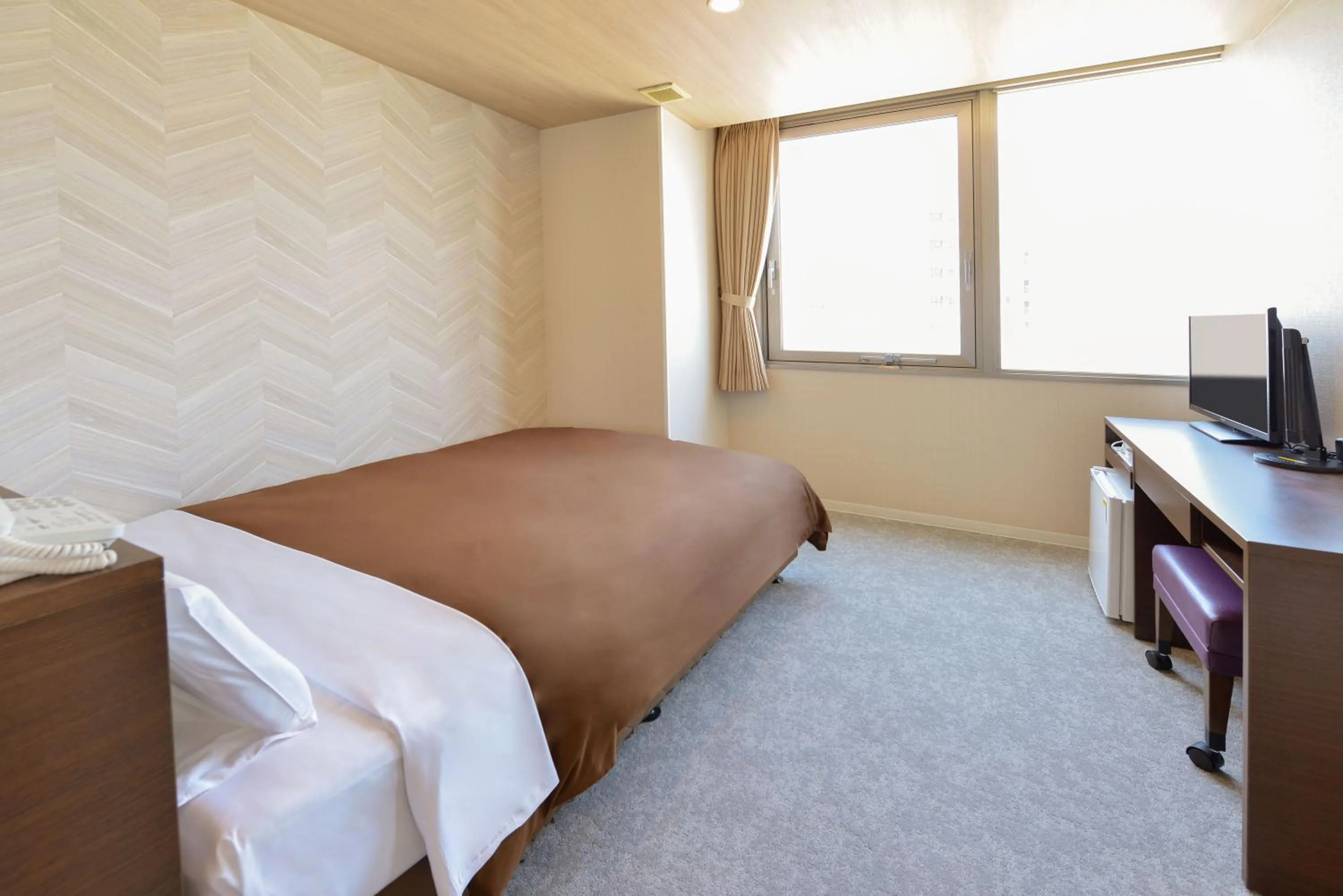 Photo of the whole room, Bed in Hotel New Gaea Domemae