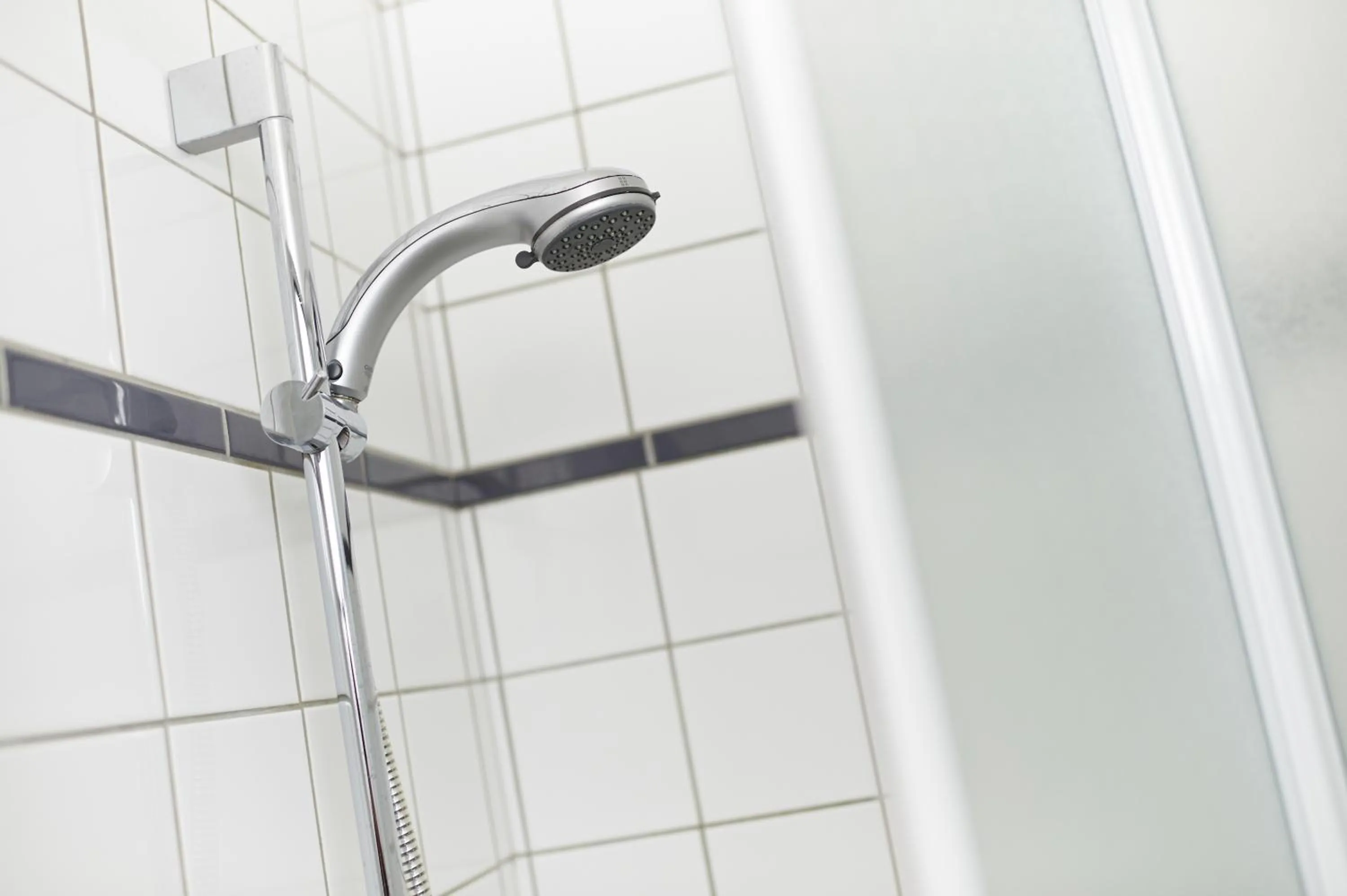 Shower in Grand Hotel de Flandre