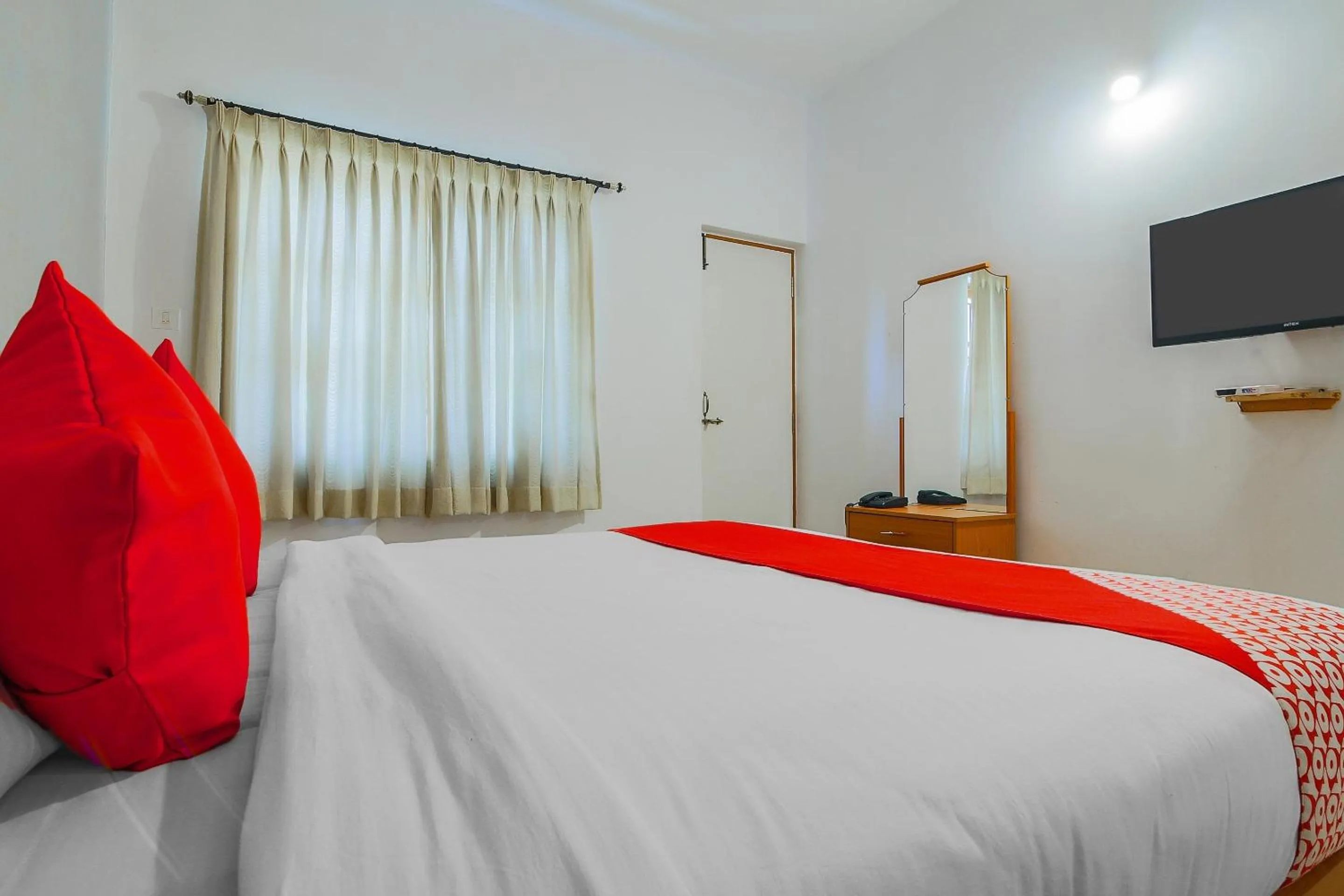 Bedroom, Bed in Super Hotel O The Goan Courtyard