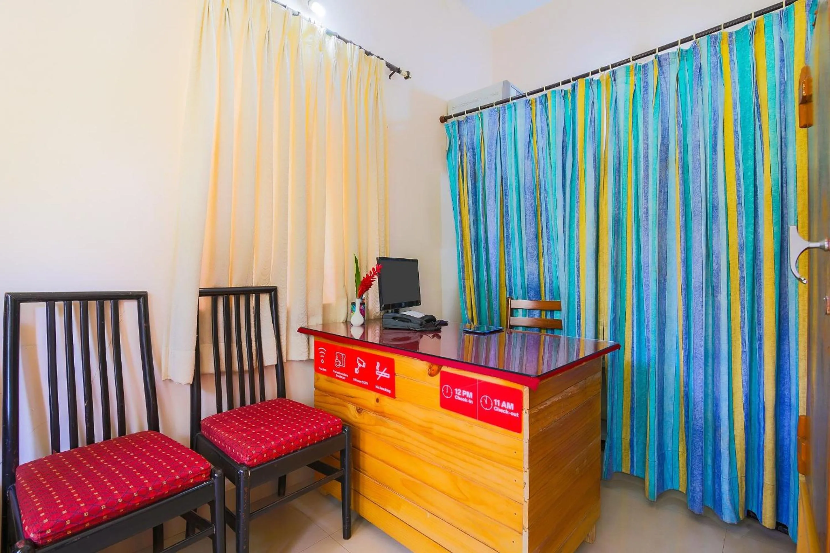 Lobby or reception in Super Hotel O The Goan Courtyard