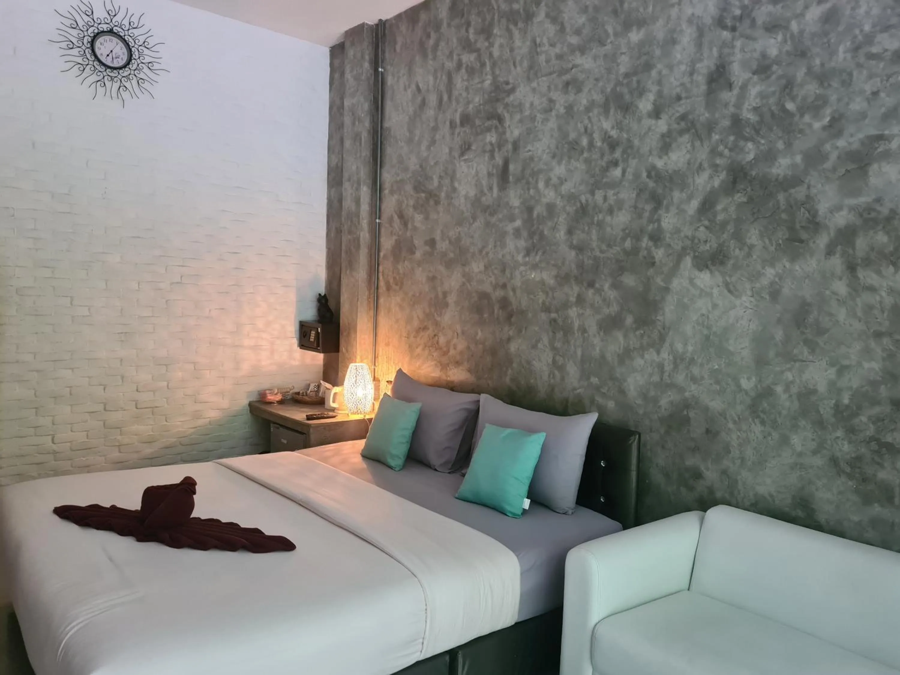 Bed in Samed Your House