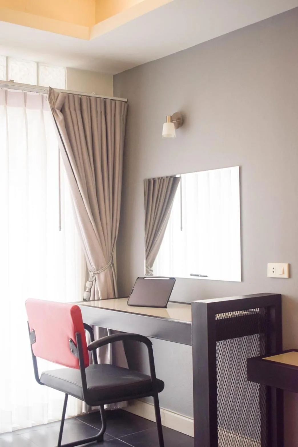 Photo of the whole room in Wesahh Homeplace