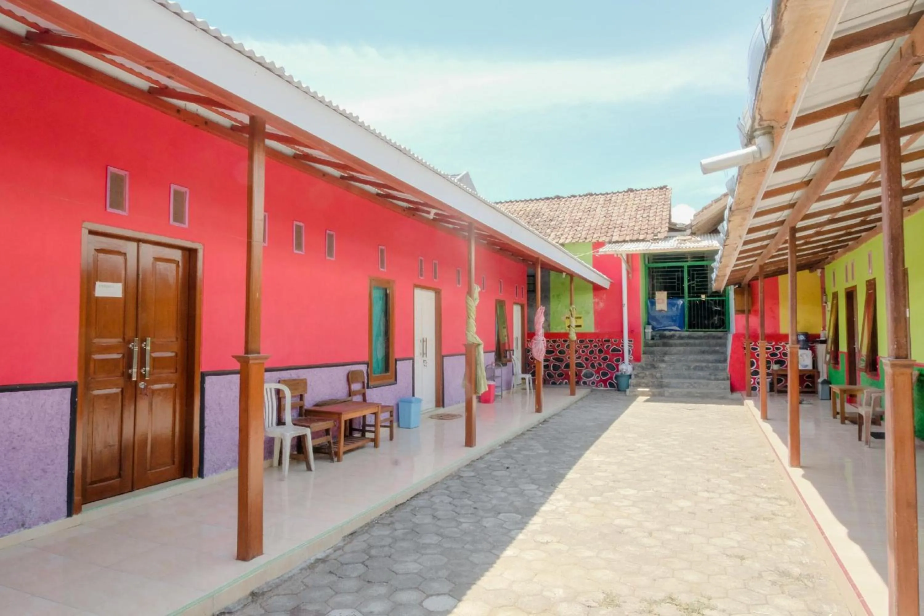 Property building in Ijen Traveller & Homestay