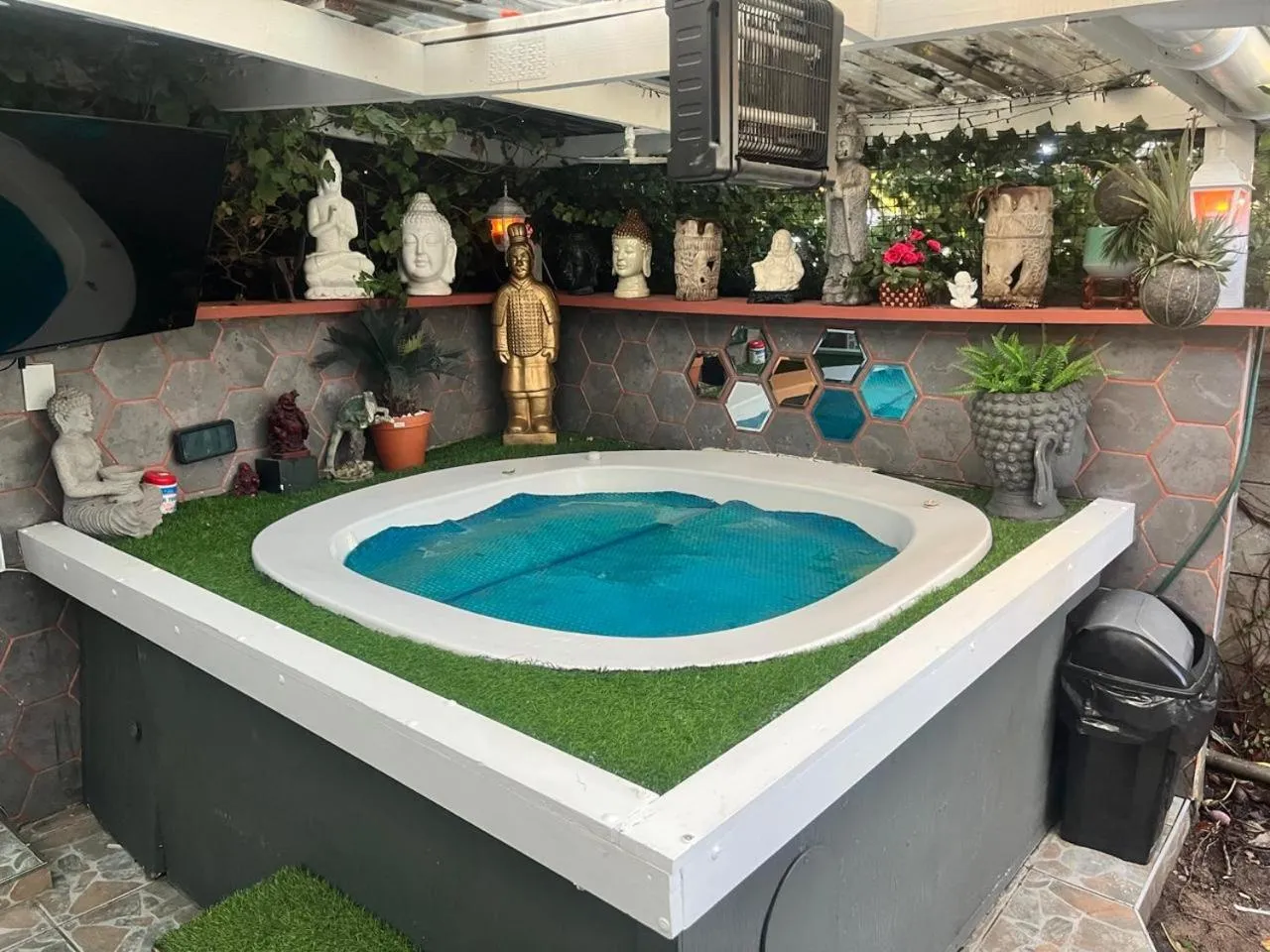 Day in Mitchell's Guesthouse