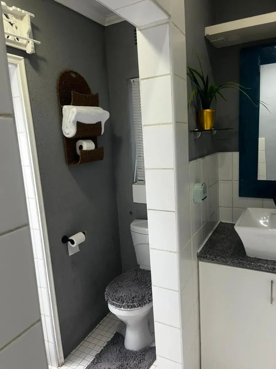 One-Bedroom Suite in Mitchell's Guesthouse One-Bedroom Suite in Mitchell's Guesthouse