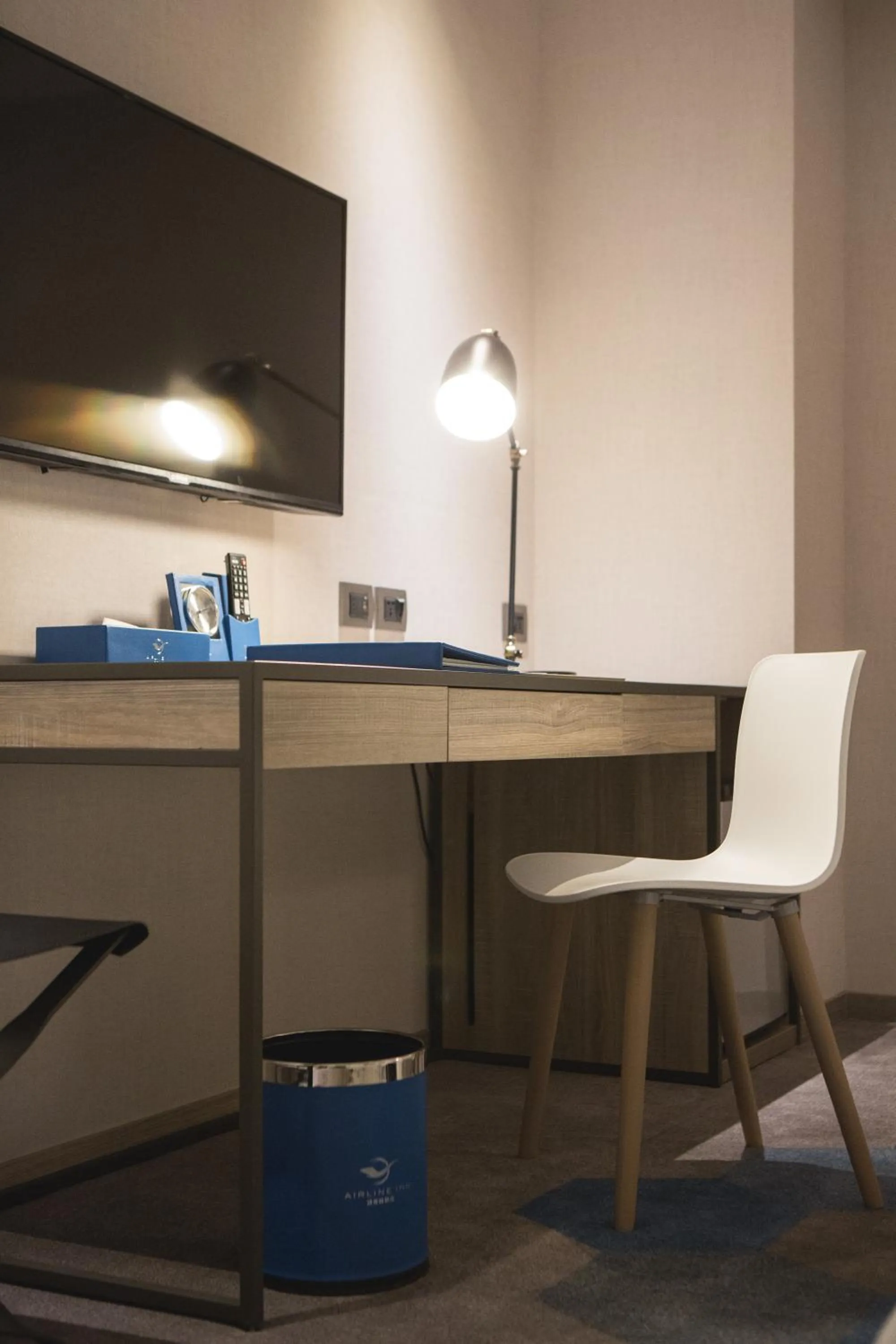 TV and multimedia in Airline Inn - Kaohsiung Station