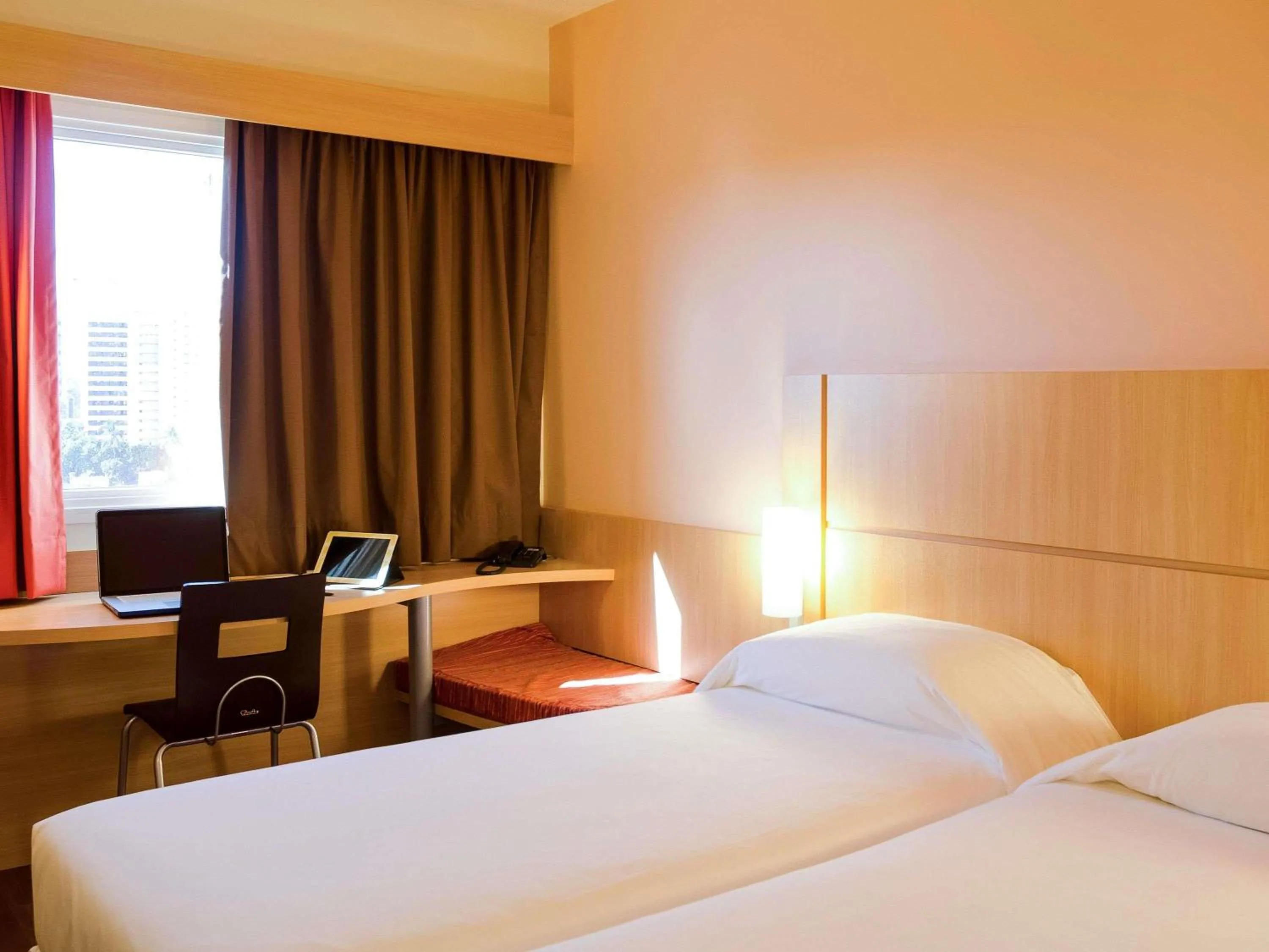 Bedroom, Bed in ibis Recife Boa Viagem