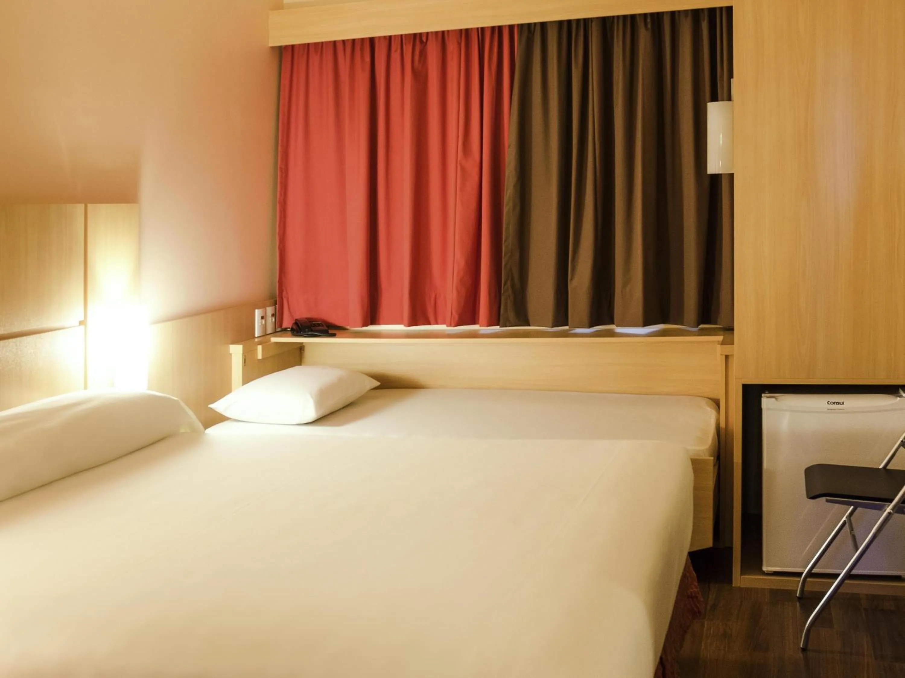 Bedroom, Bed in ibis Recife Boa Viagem