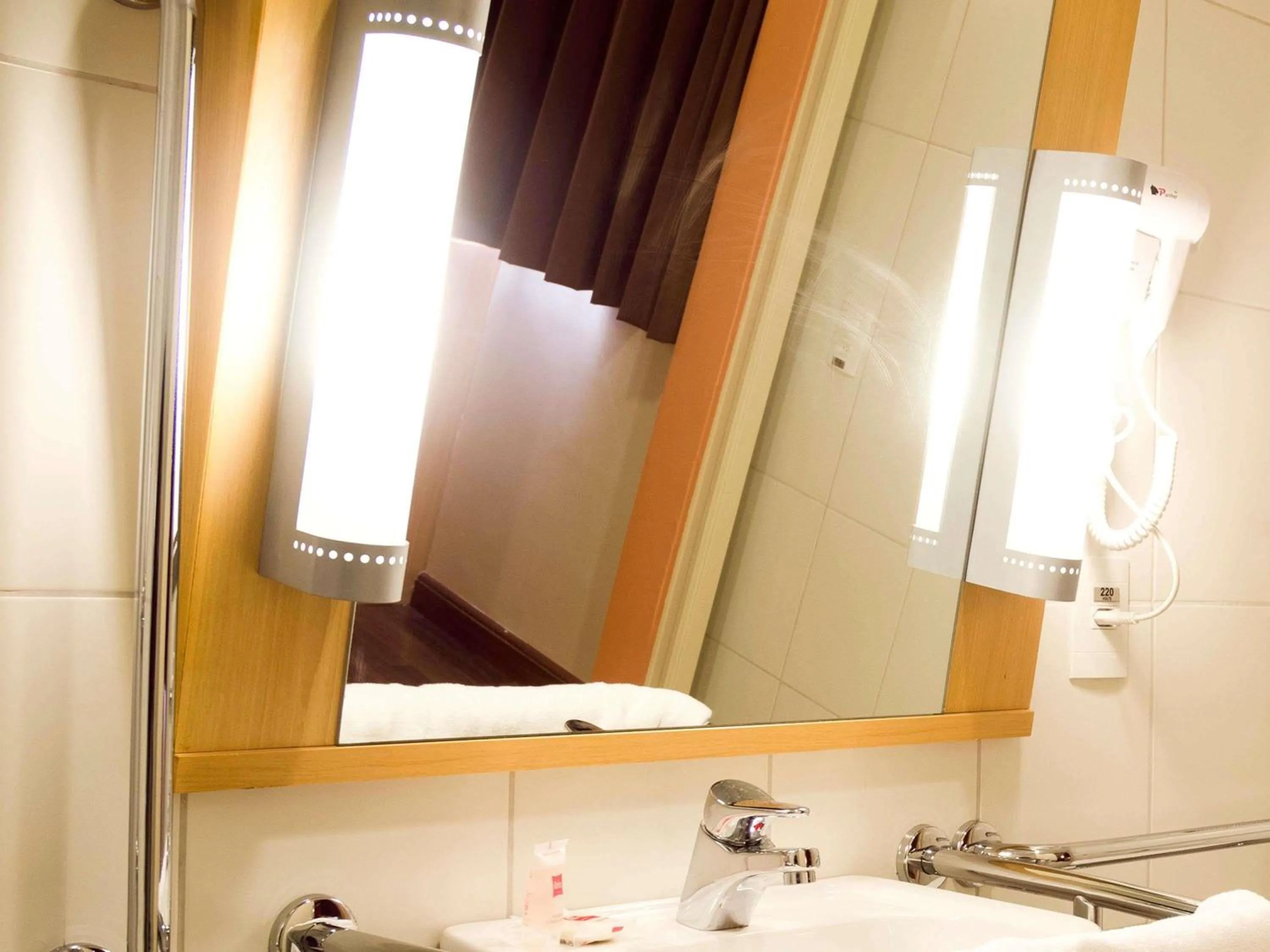 Bedroom in ibis Recife Boa Viagem