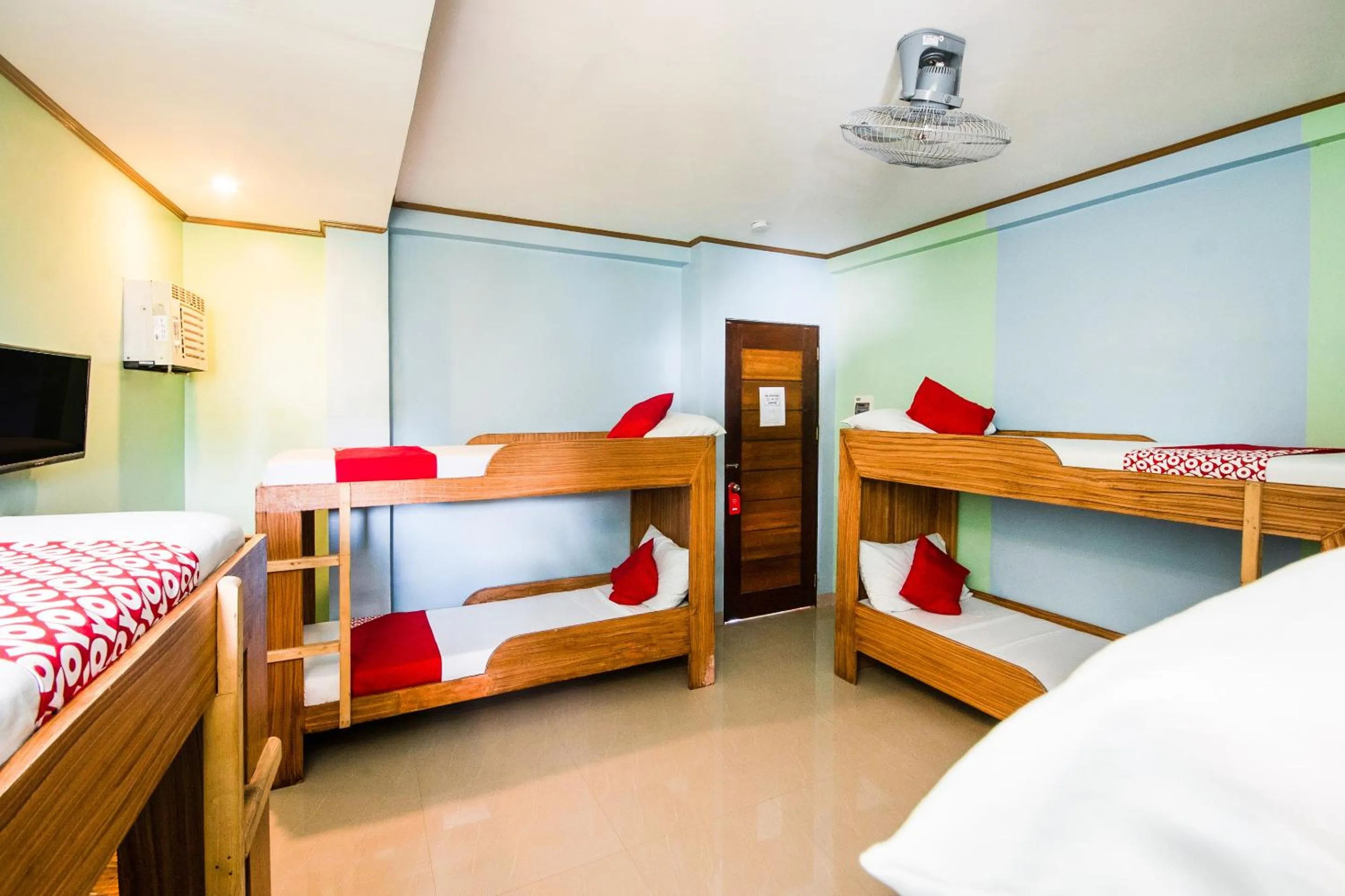 bunk bed, Bed in Casa Bonita Inn Oslob