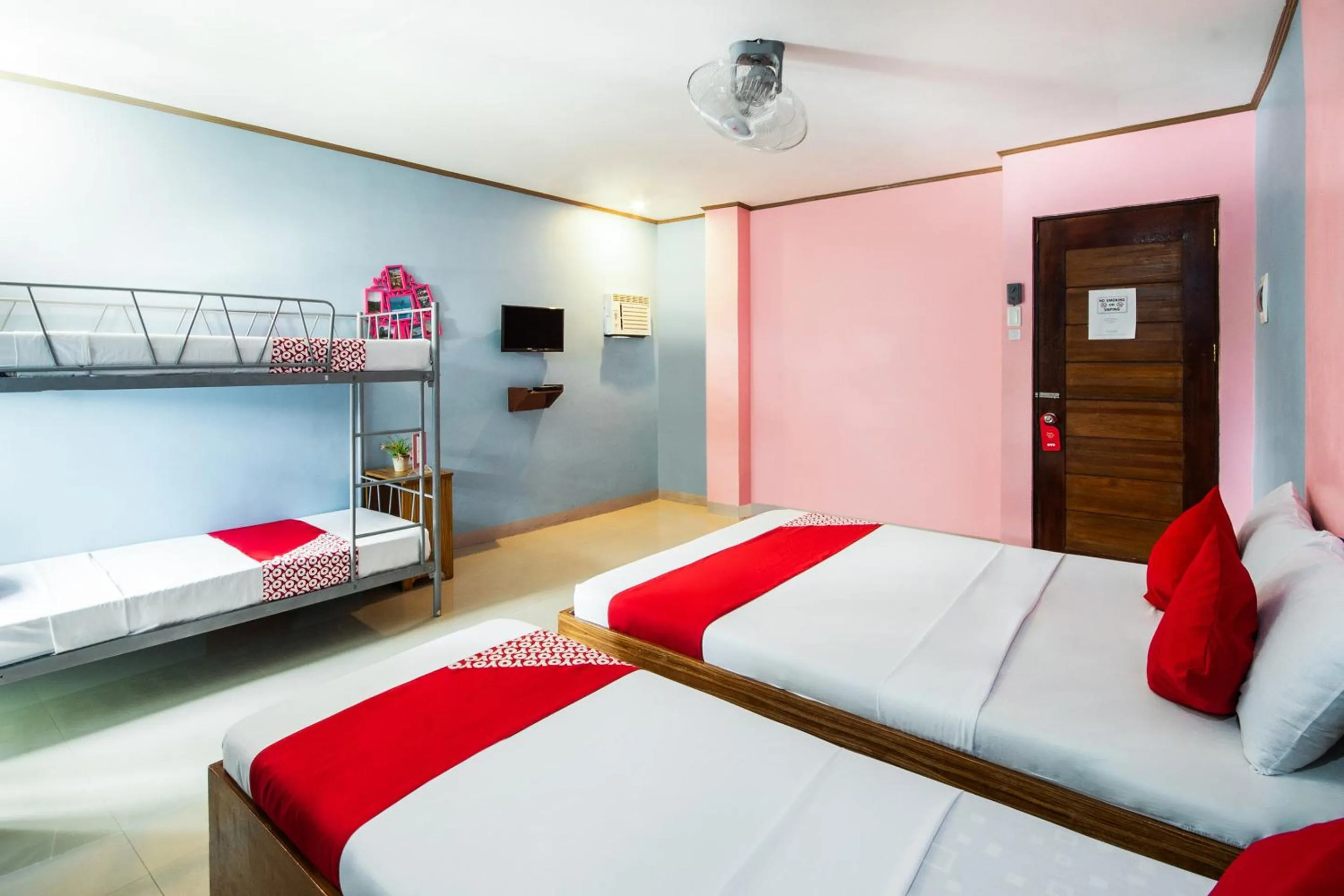 Photo of the whole room, Bed in Casa Bonita Inn Oslob