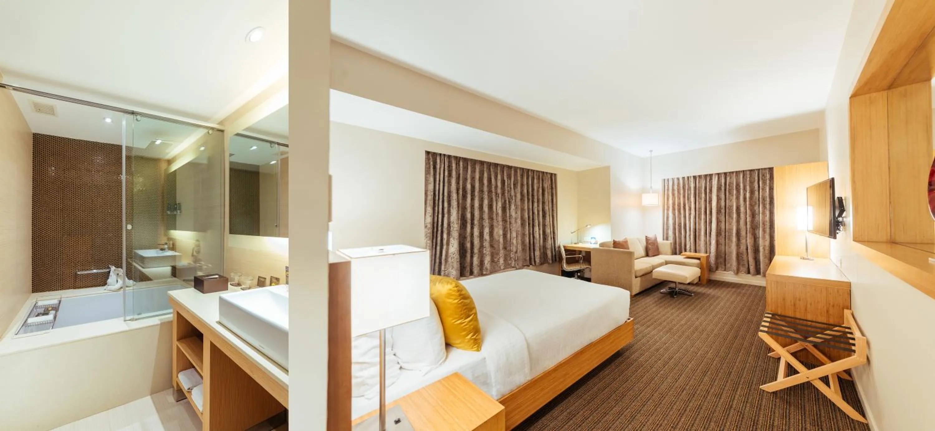 Photo of the whole room, Bed in Novotel Lucknow Gomti Nagar