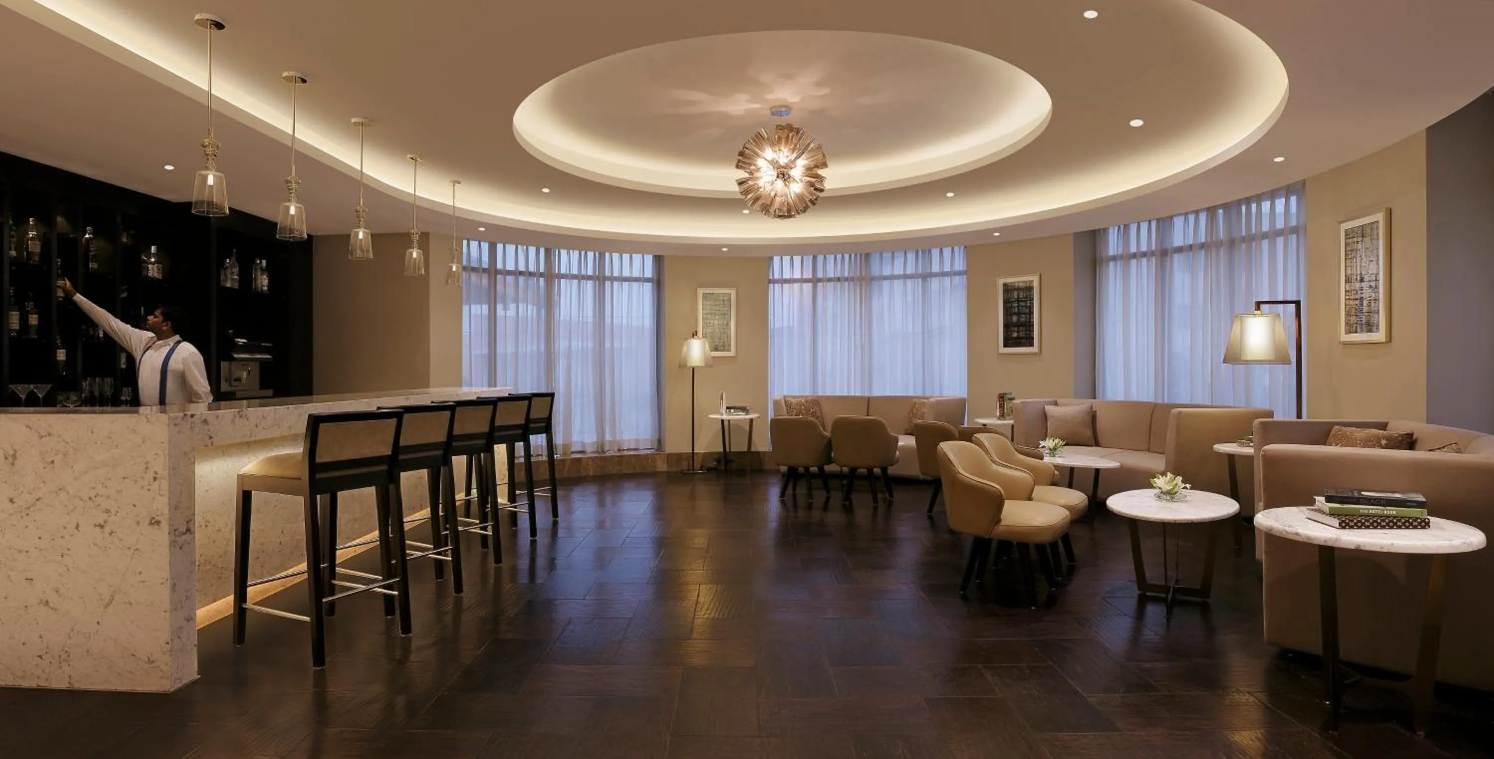 Restaurant/places to eat in Novotel Lucknow Gomti Nagar