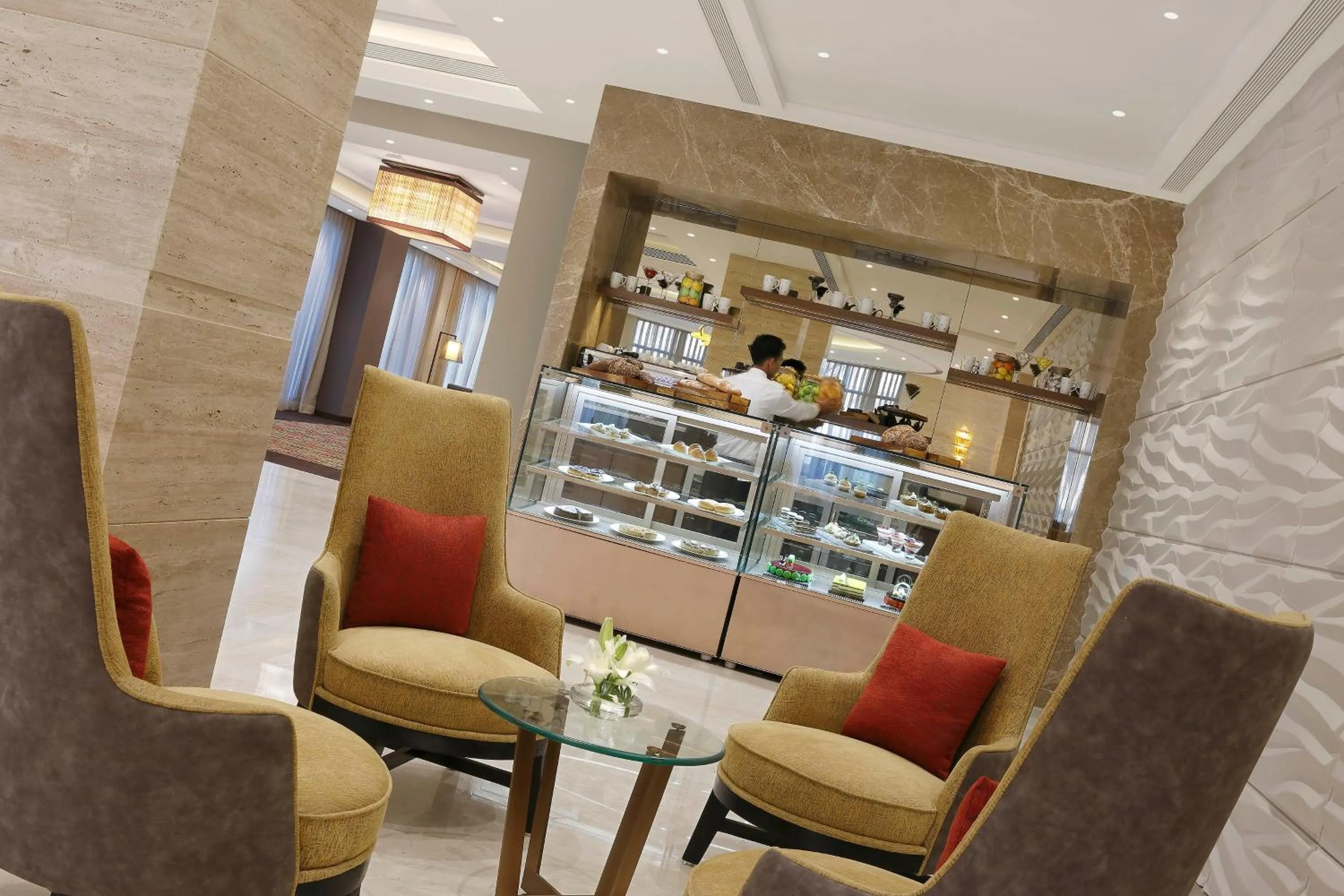 Restaurant/places to eat in Novotel Lucknow Gomti Nagar