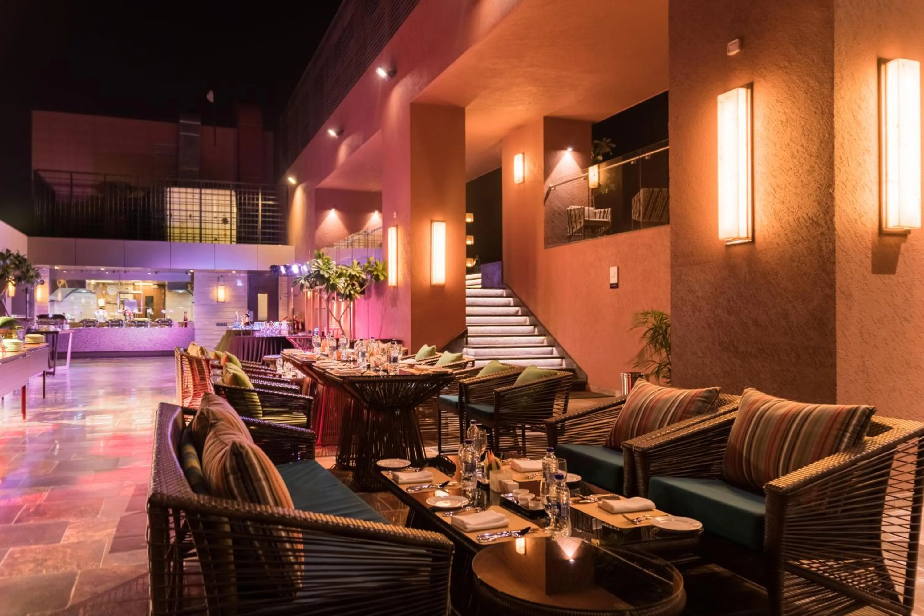 Restaurant/places to eat in Novotel Lucknow Gomti Nagar