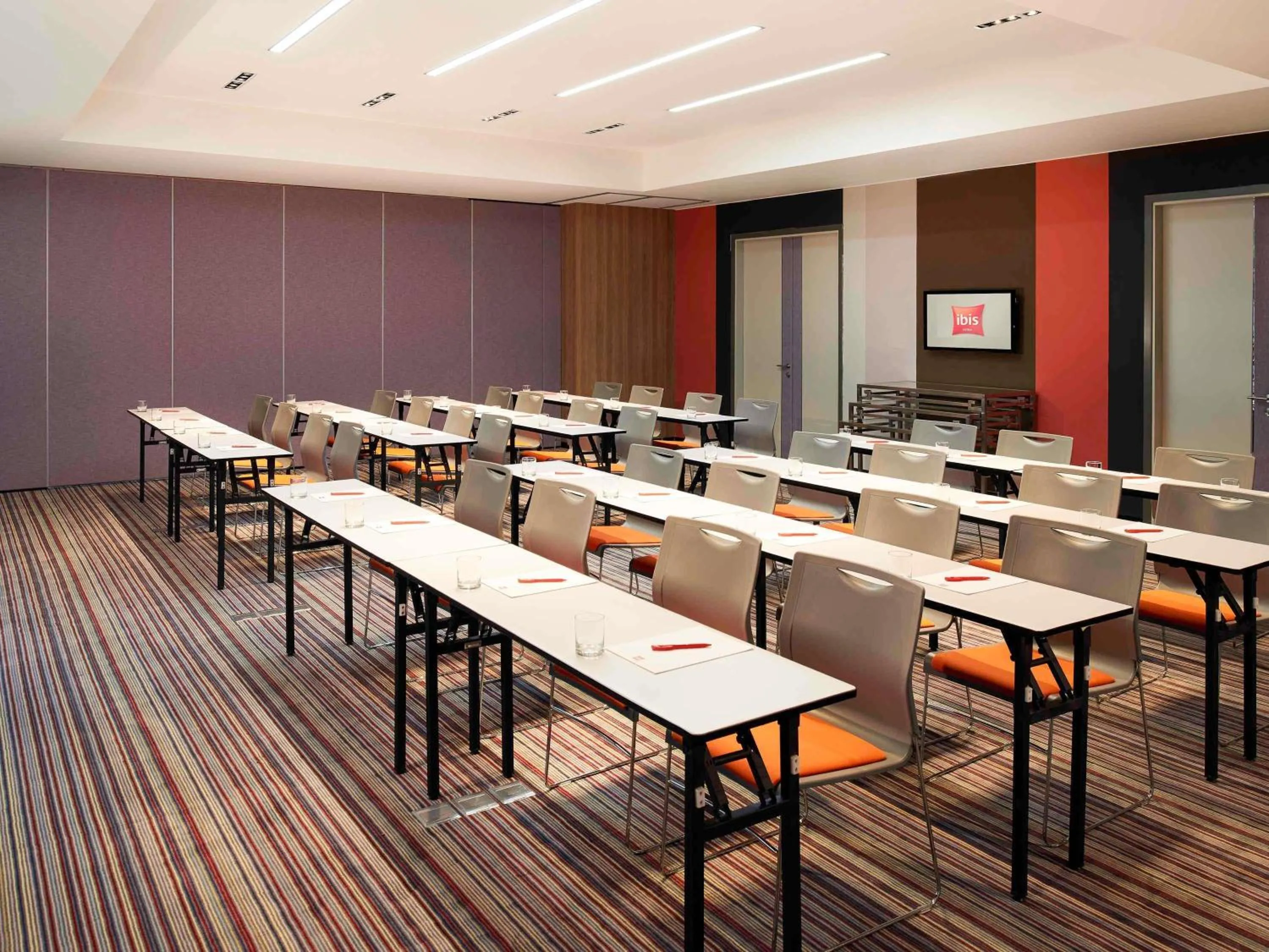 Meeting/conference room in Ibis Saigon Airport