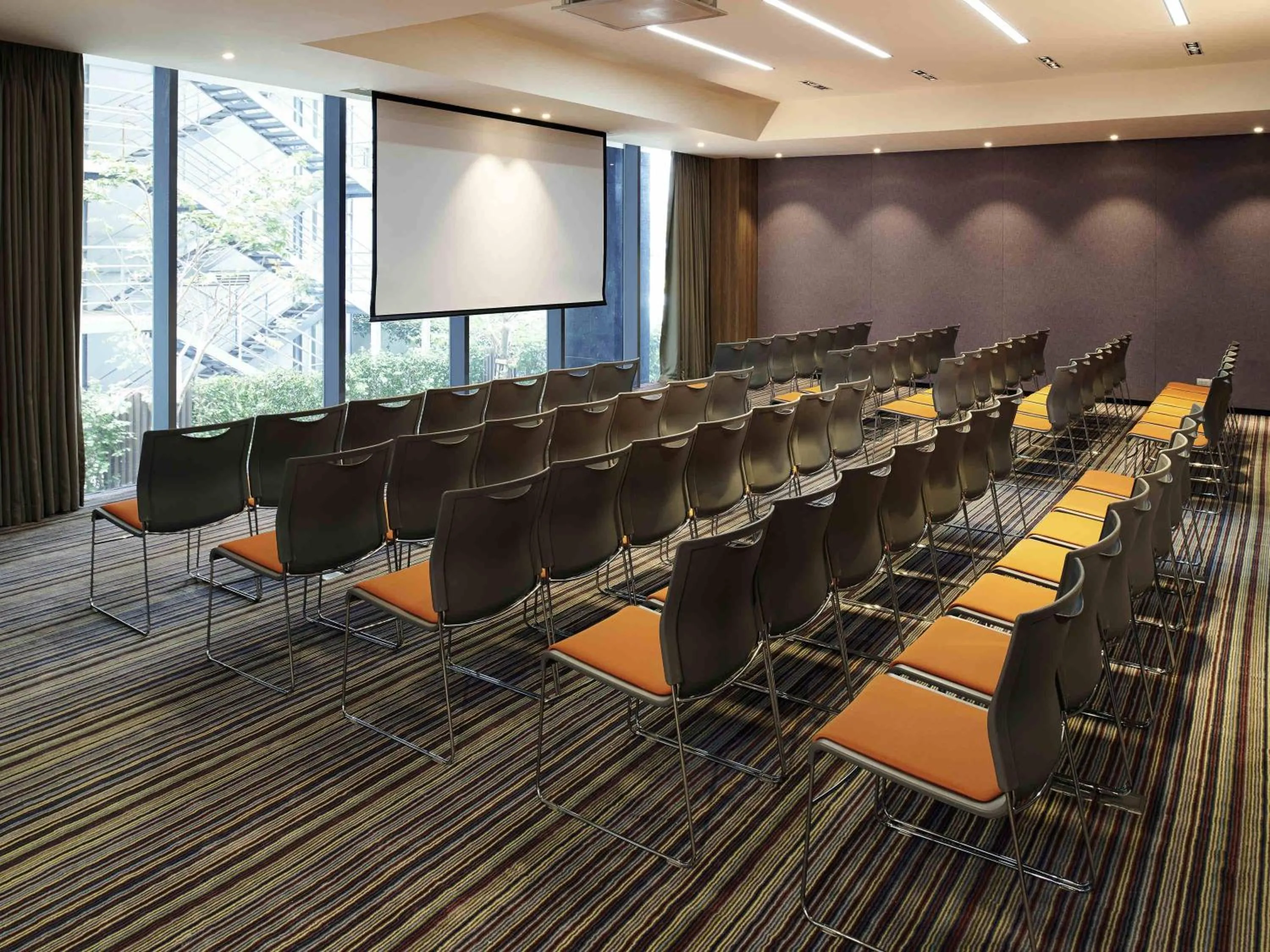 Meeting/conference room in Ibis Saigon Airport