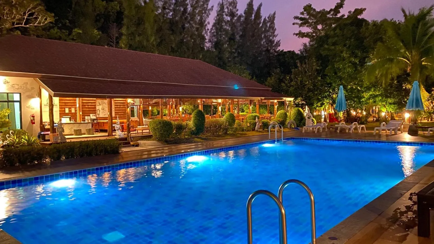 Koh Ngai Paradise Beach