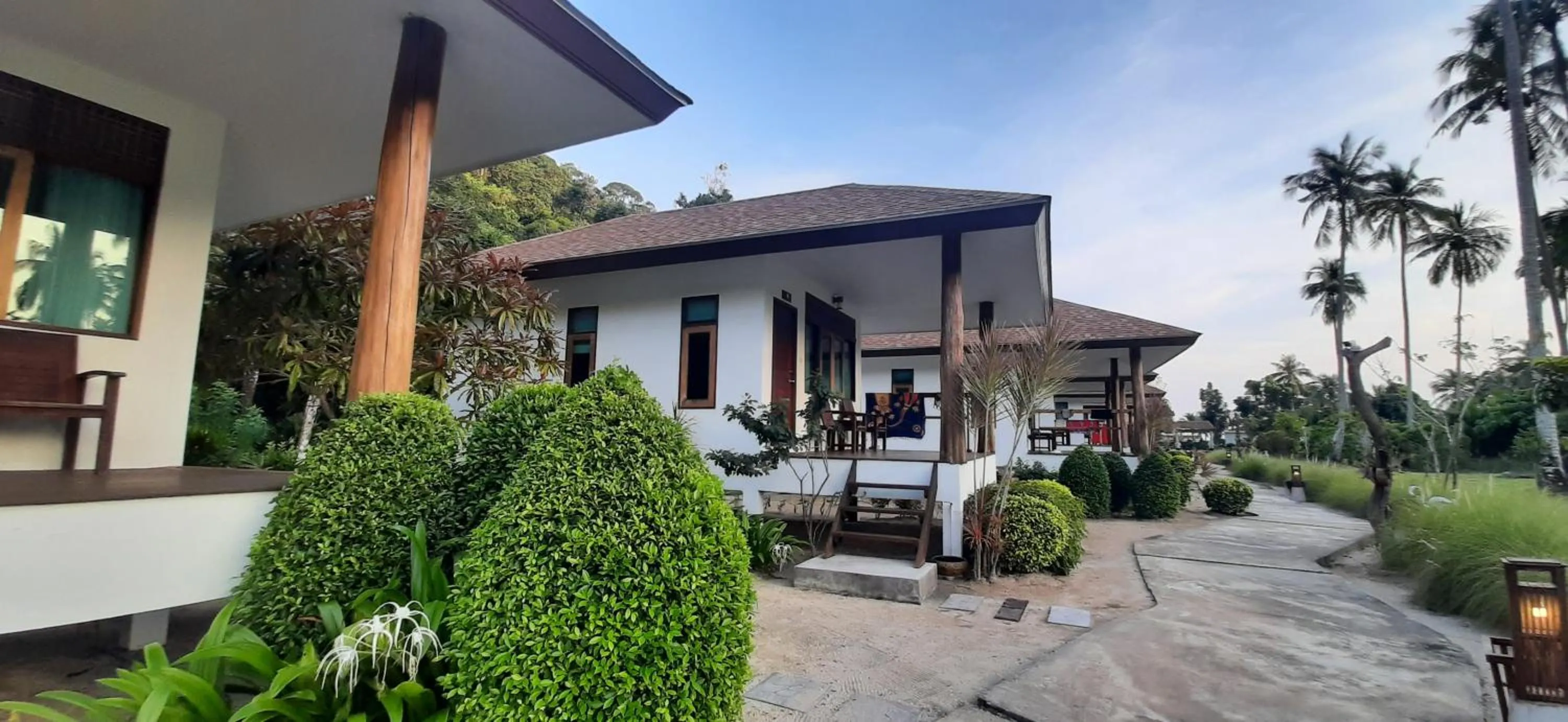 Property building in Koh Ngai Paradise Beach