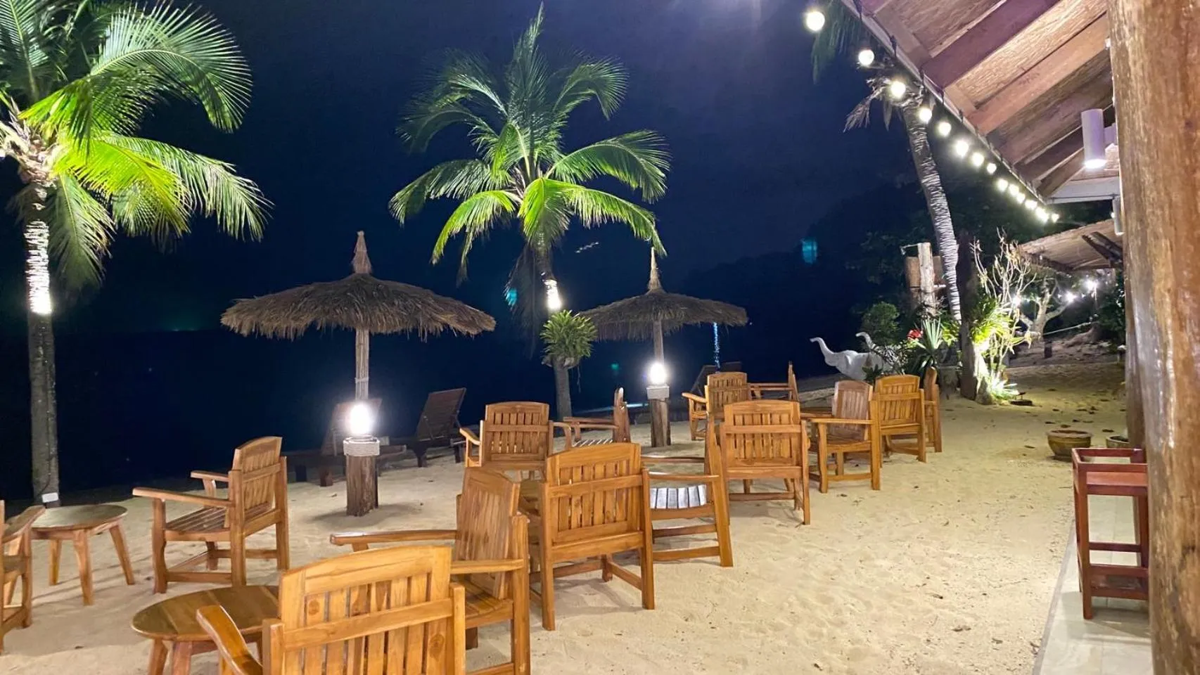 Beach in Koh Ngai Paradise Beach