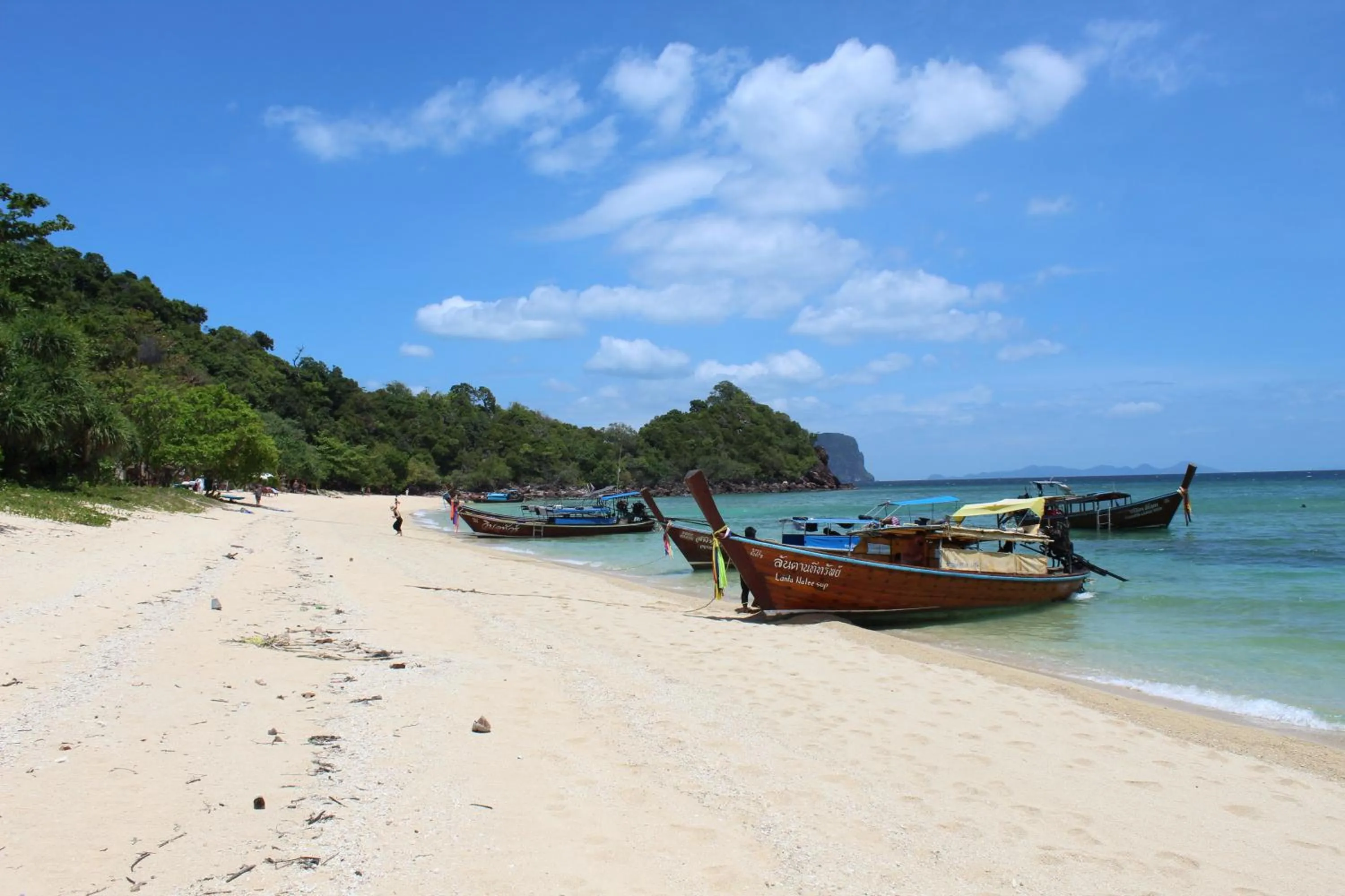 Beach in Koh Ngai Paradise Beach