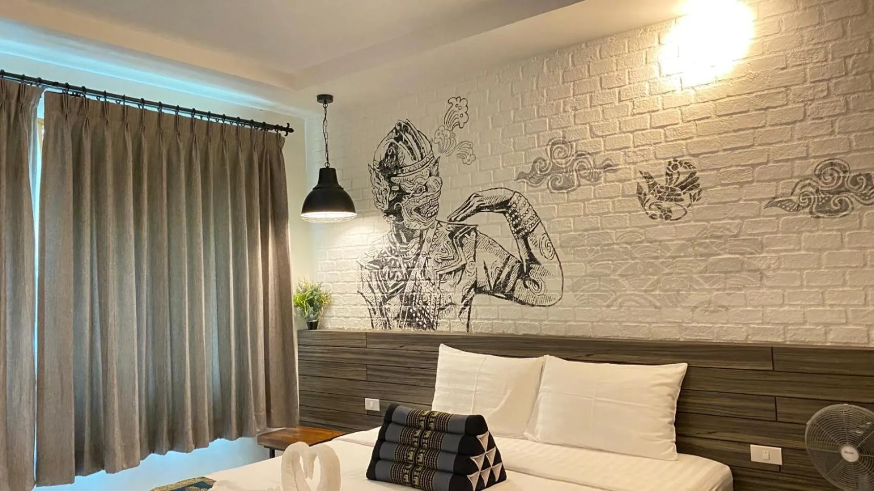 Photo of the whole room in Koh Ngai Paradise Beach