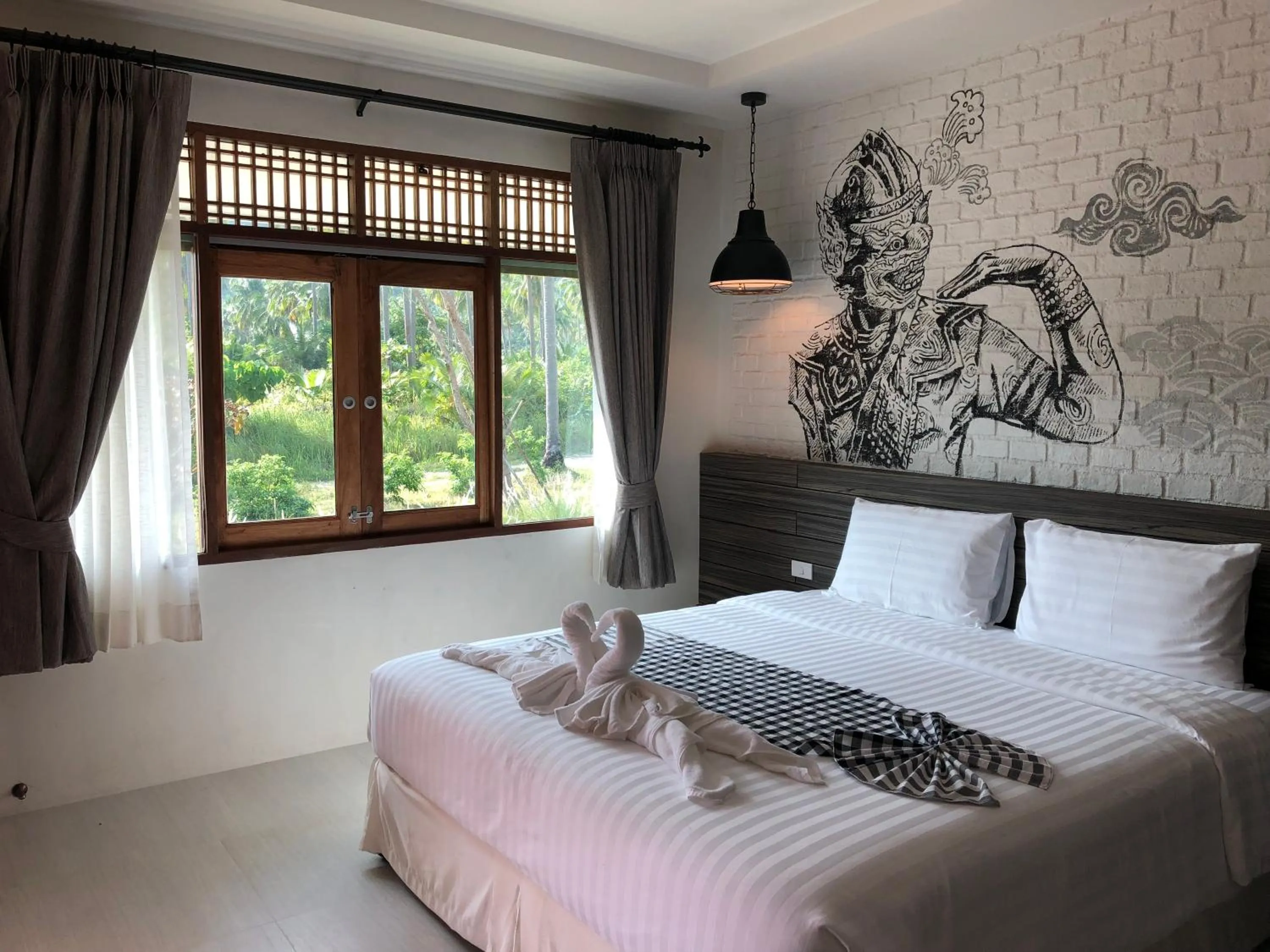 Bed in Koh Ngai Paradise Beach