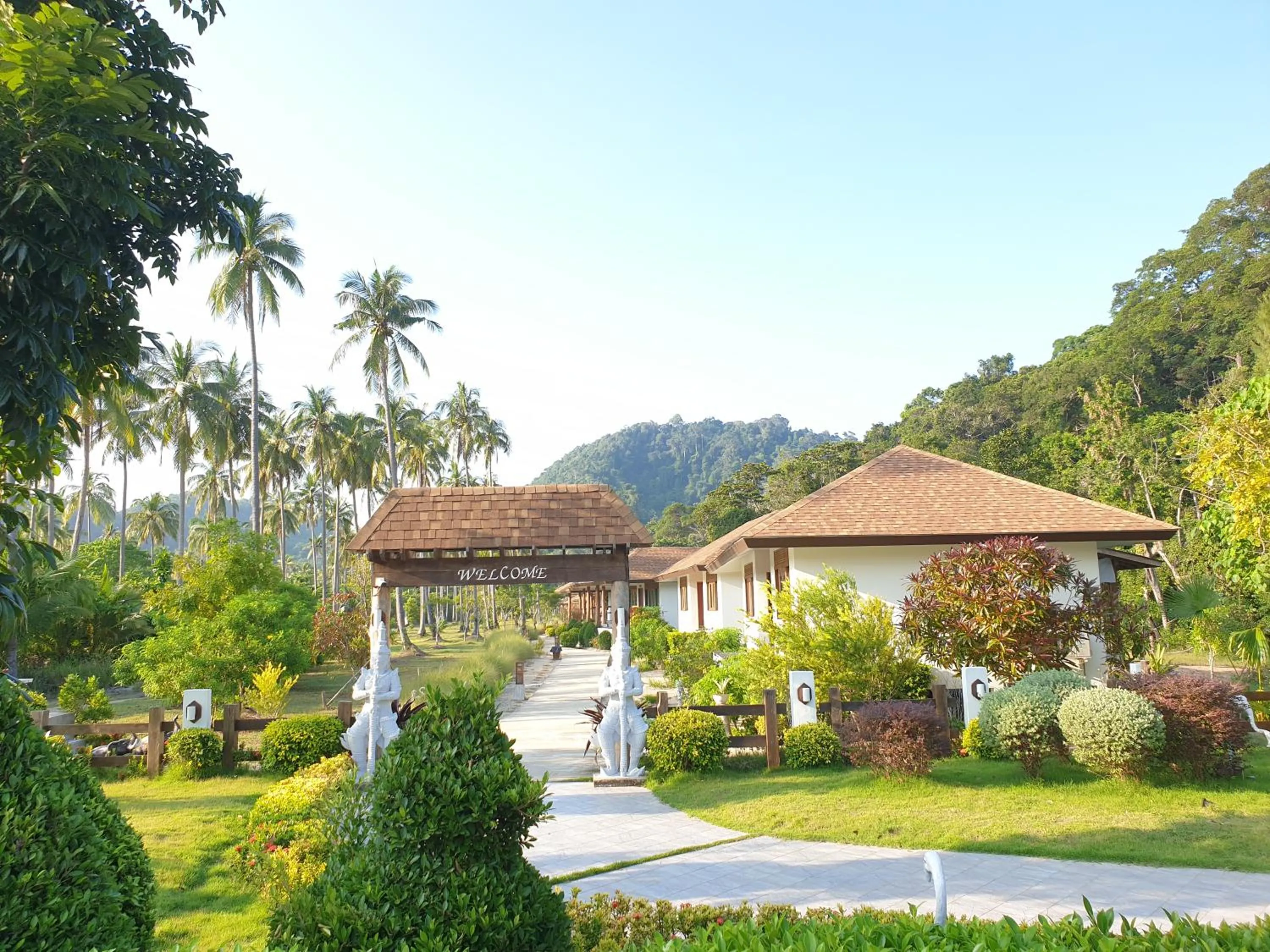 Garden in Koh Ngai Paradise Beach