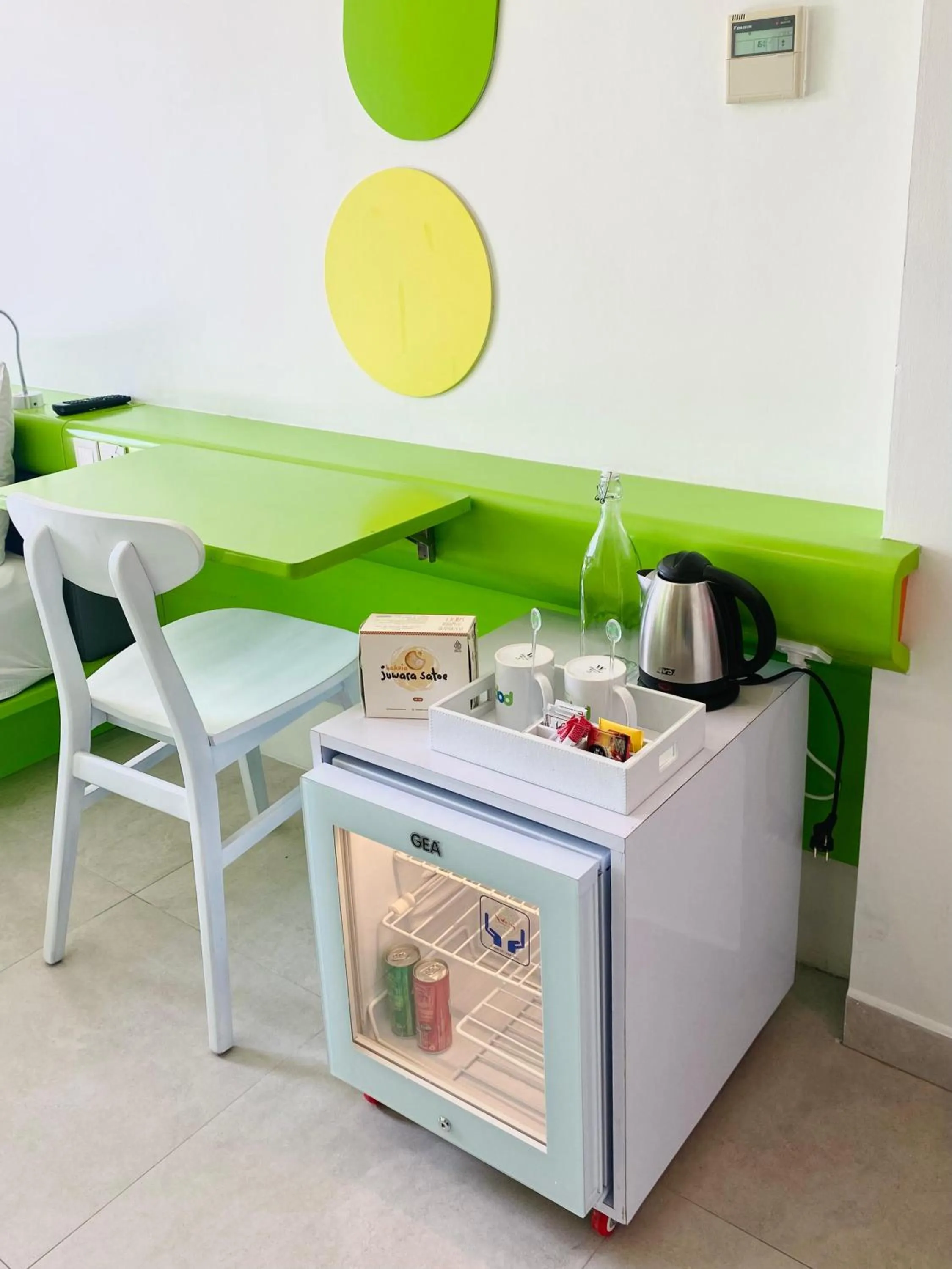 Coffee/tea facilities in POP! Hotel Timoho Yogyakarta