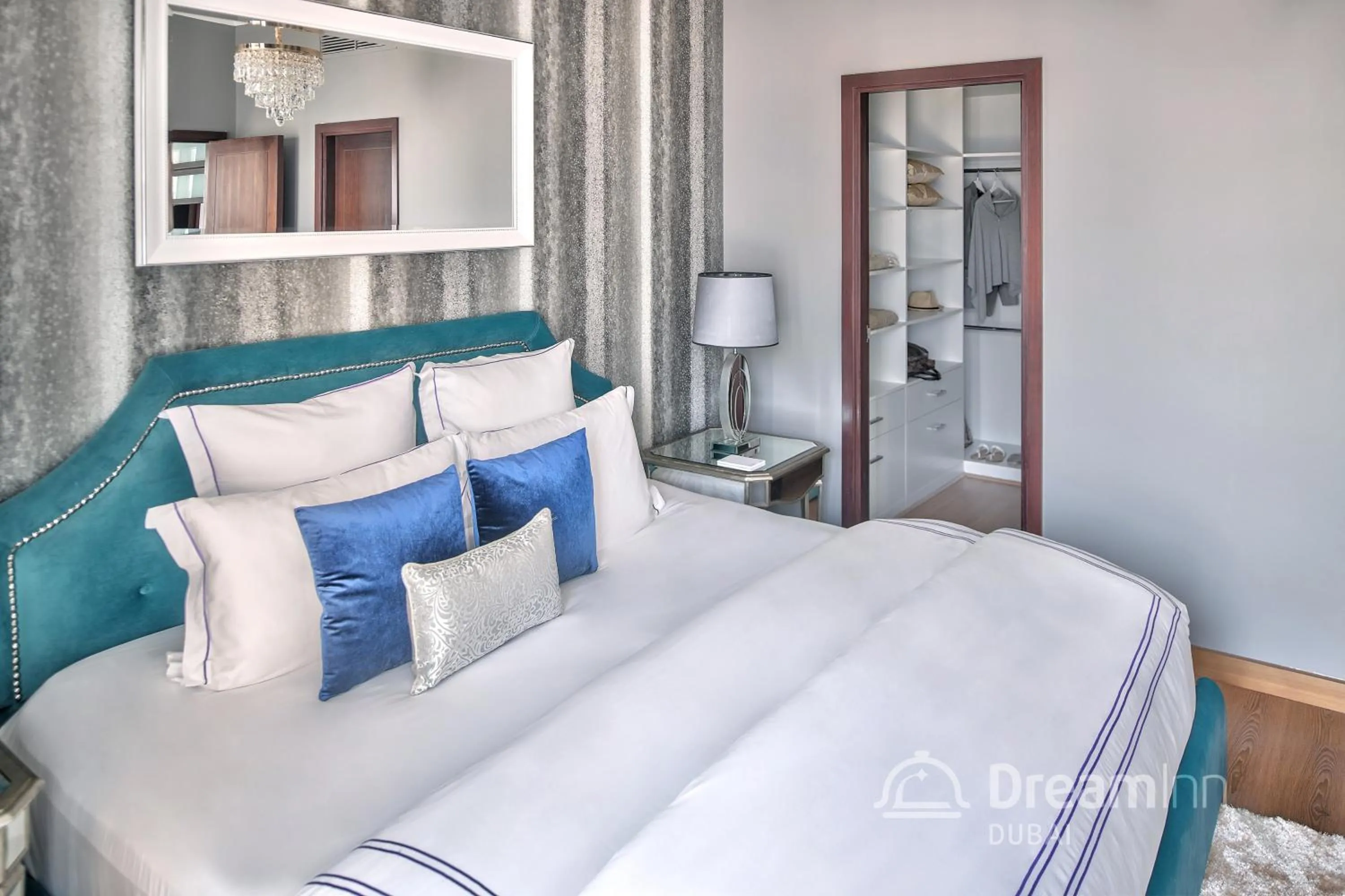 Bedroom, Bed in Dream Inn Apartments - Burj Residences Burj Khalifa View