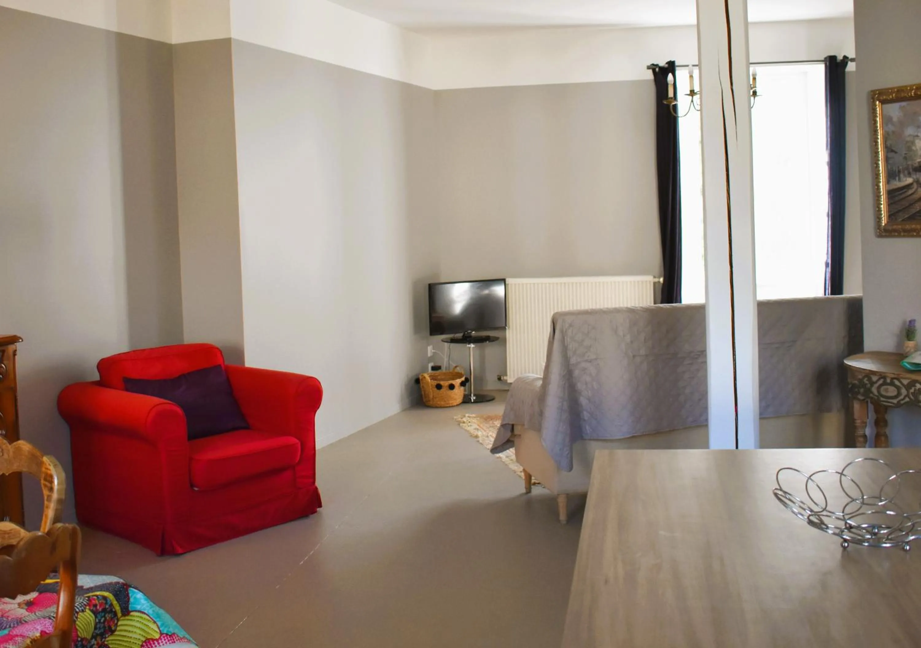 TV and multimedia in Le Logis de Céline