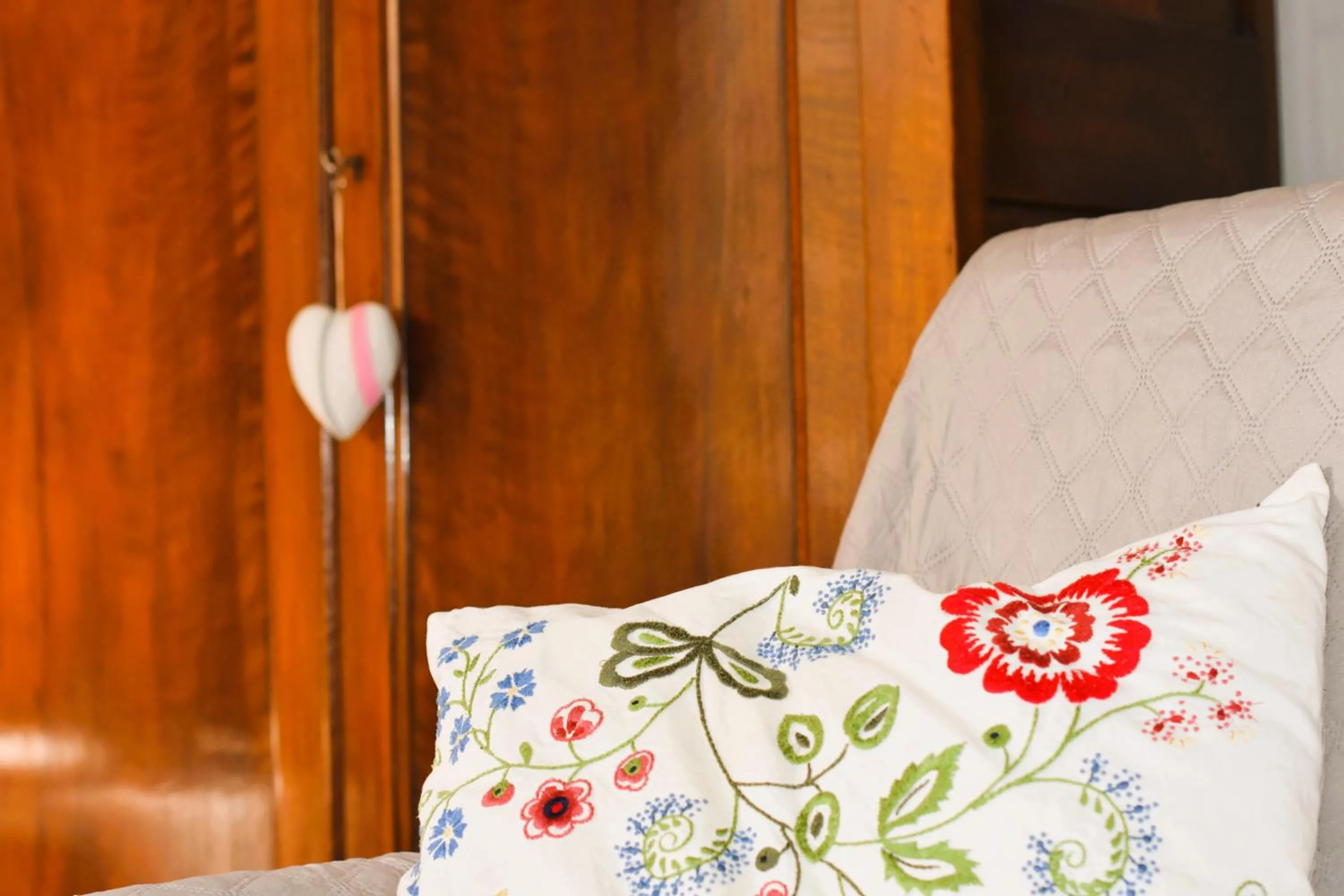 Living room, Bed in Le Logis de Céline