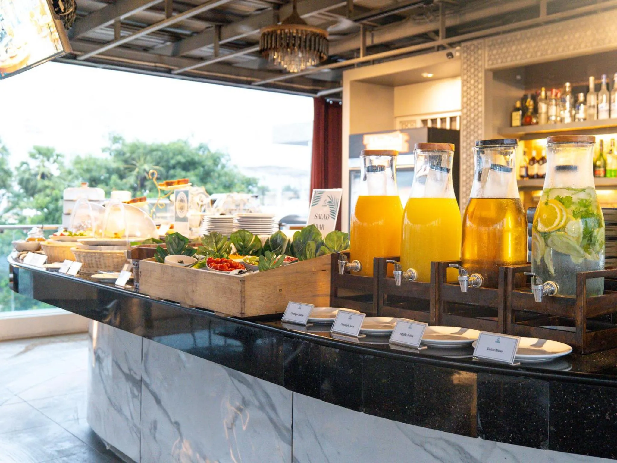 Restaurant/places to eat in Clarian Hotel Beach Patong