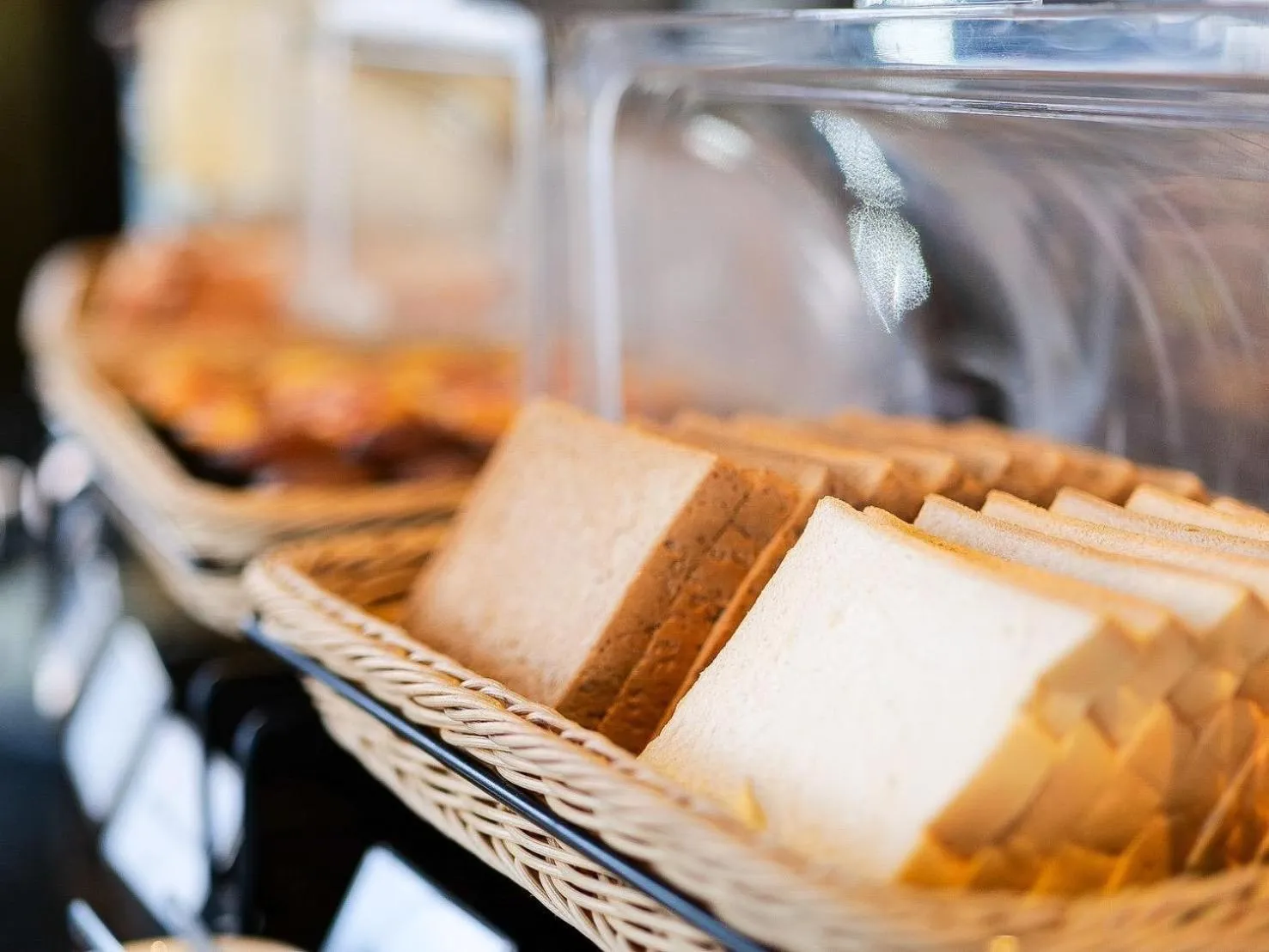 Restaurant/places to eat in Clarian Hotel Beach Patong