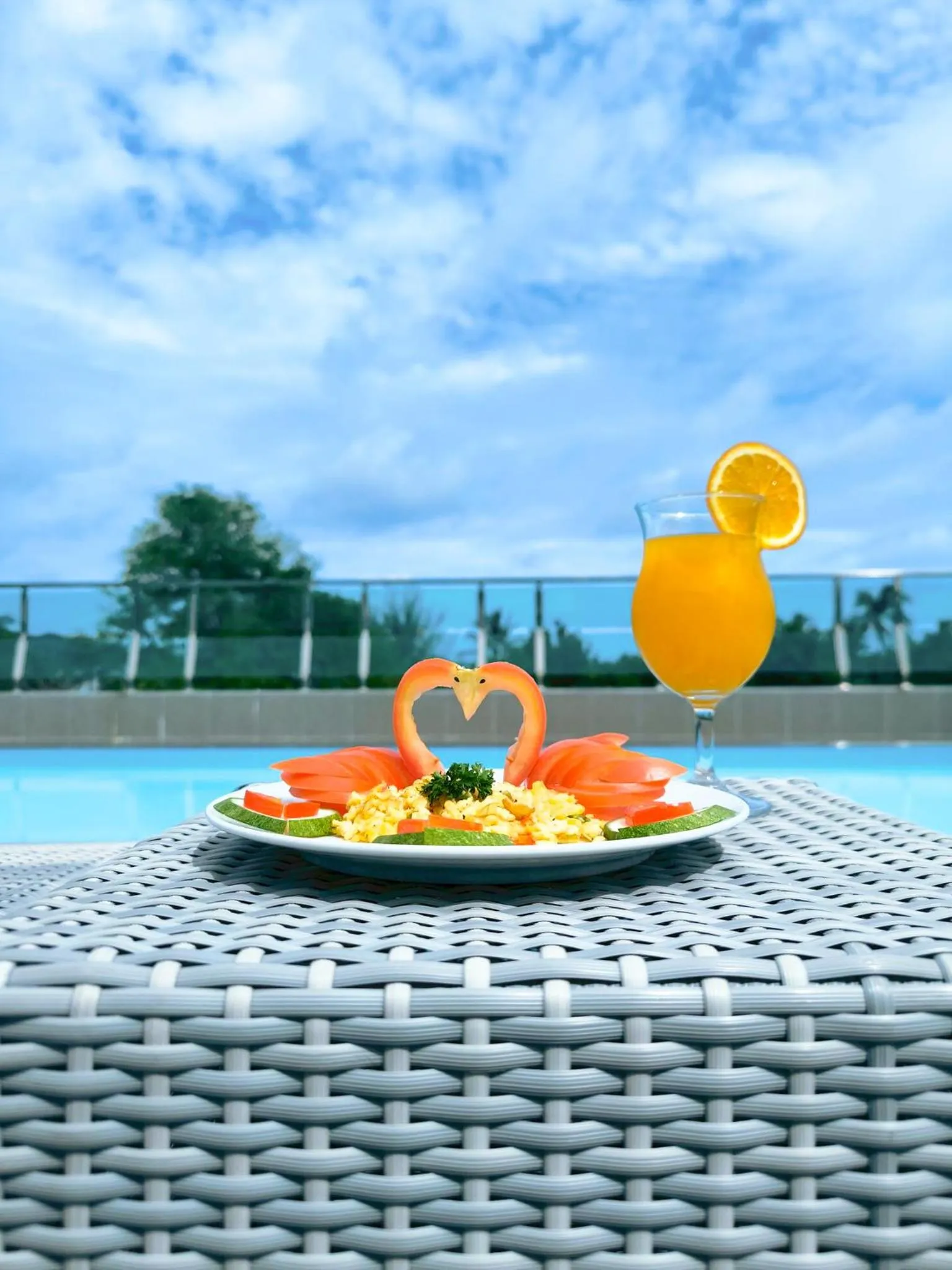 Food and drinks in Clarian Hotel Beach Patong