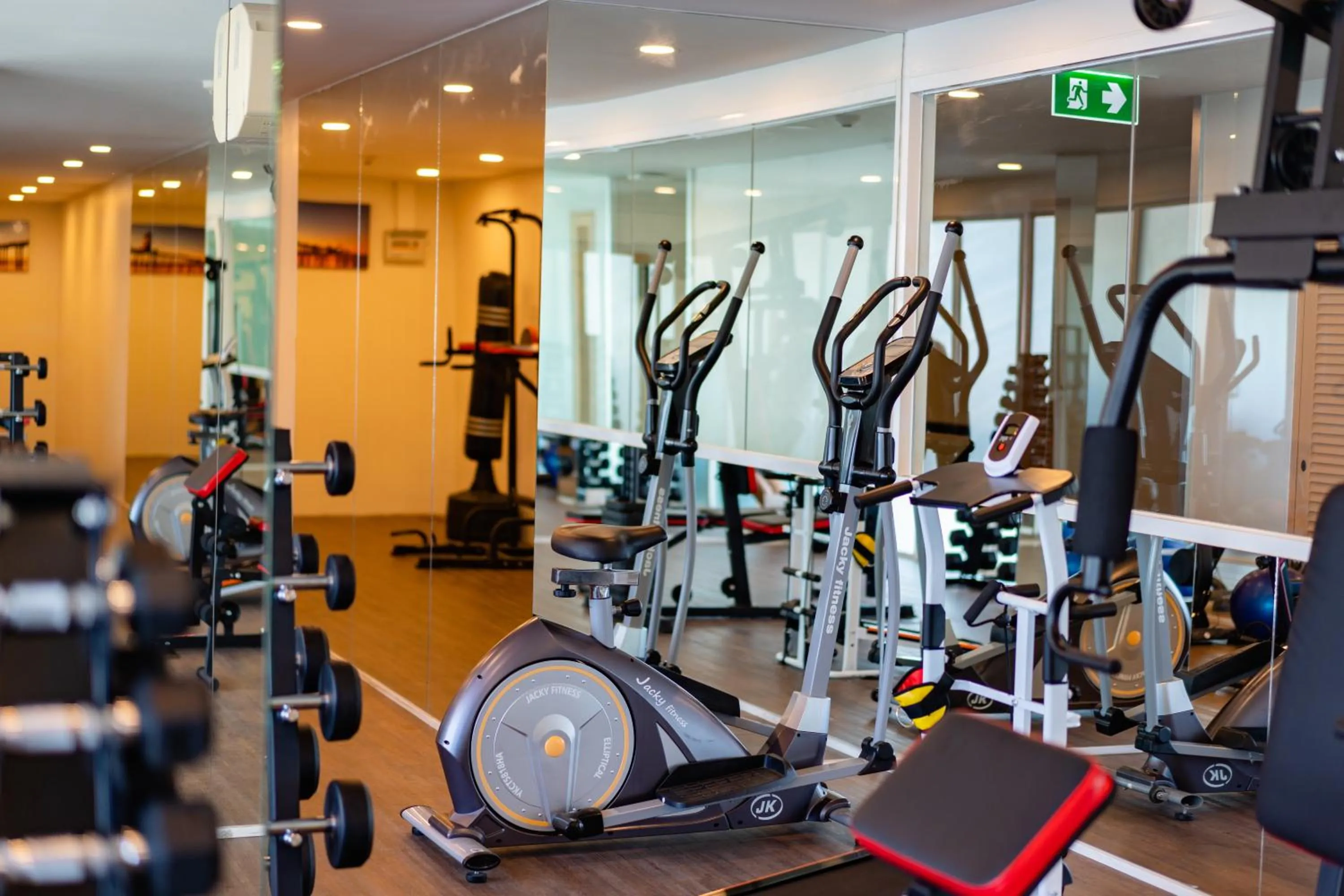 Fitness centre/facilities in Clarian Hotel Beach Patong