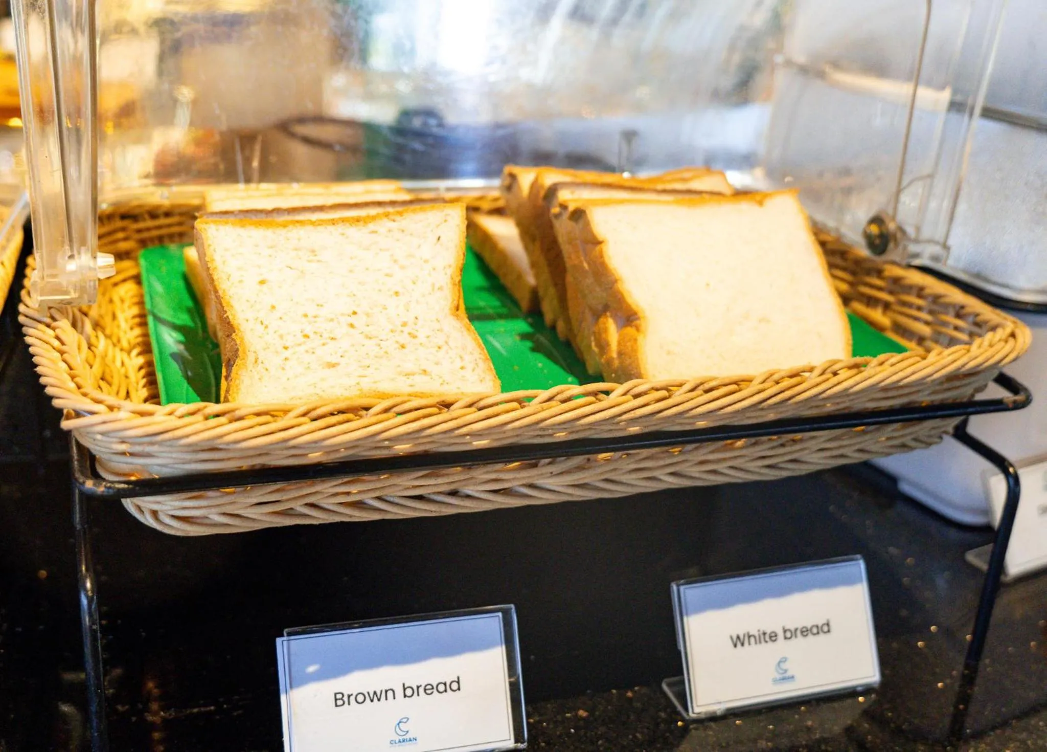 Restaurant/places to eat in Clarian Hotel Beach Patong