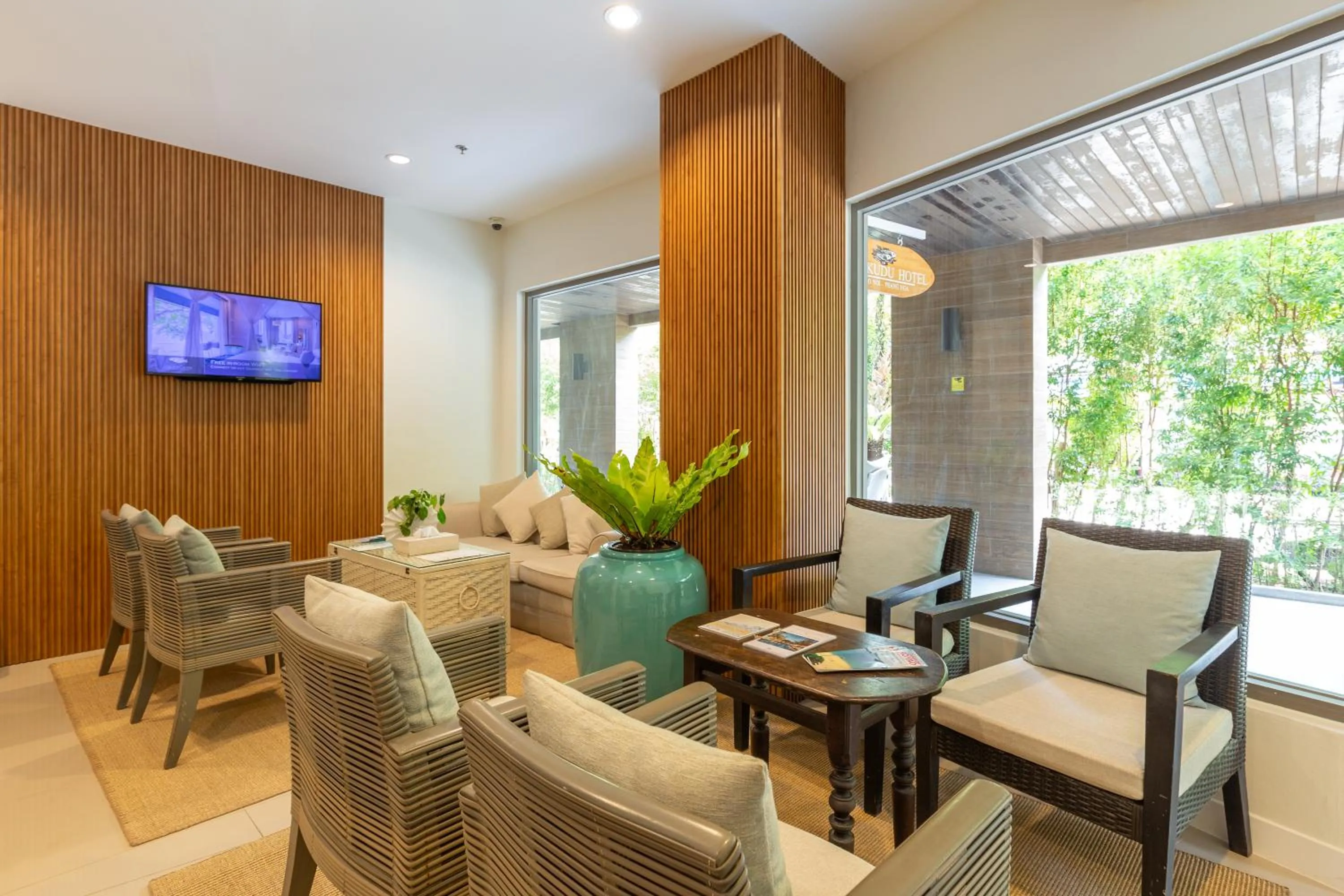 Lounge or bar in Cape Kudu Hotel, Koh Yao Noi