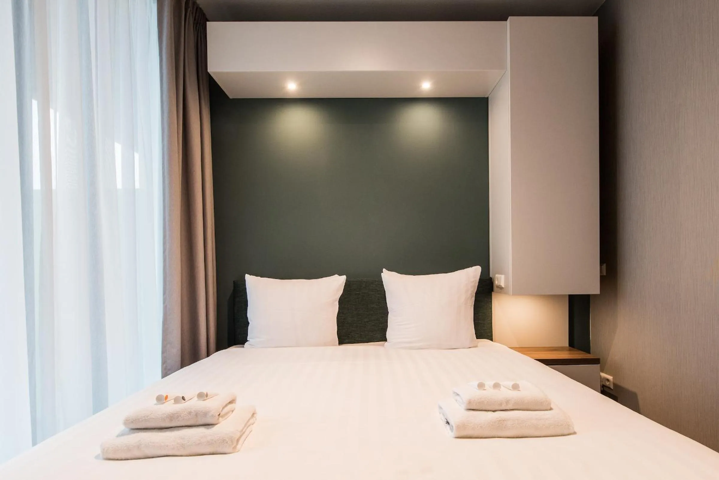 Bed in YAYS Amsterdam North by Numa