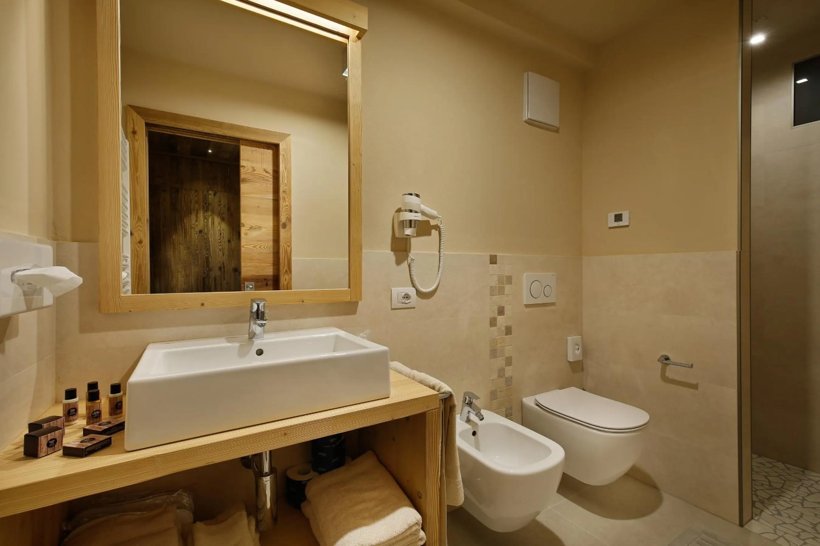 Photo of the whole room in Albergo Garnì Antico Mas del Medico