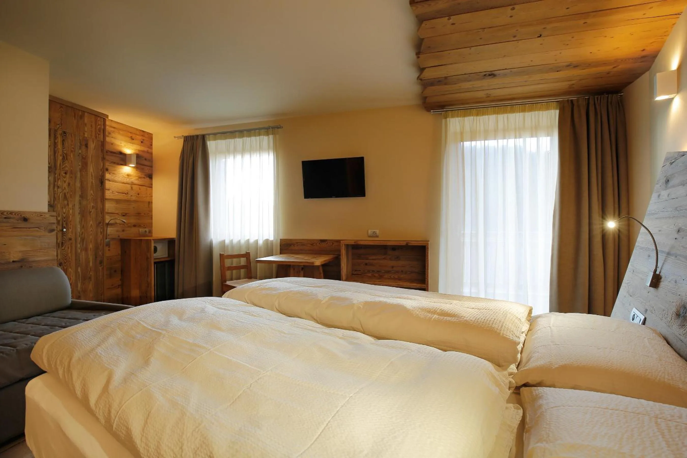 Photo of the whole room, Bed in Albergo Garnì Antico Mas del Medico