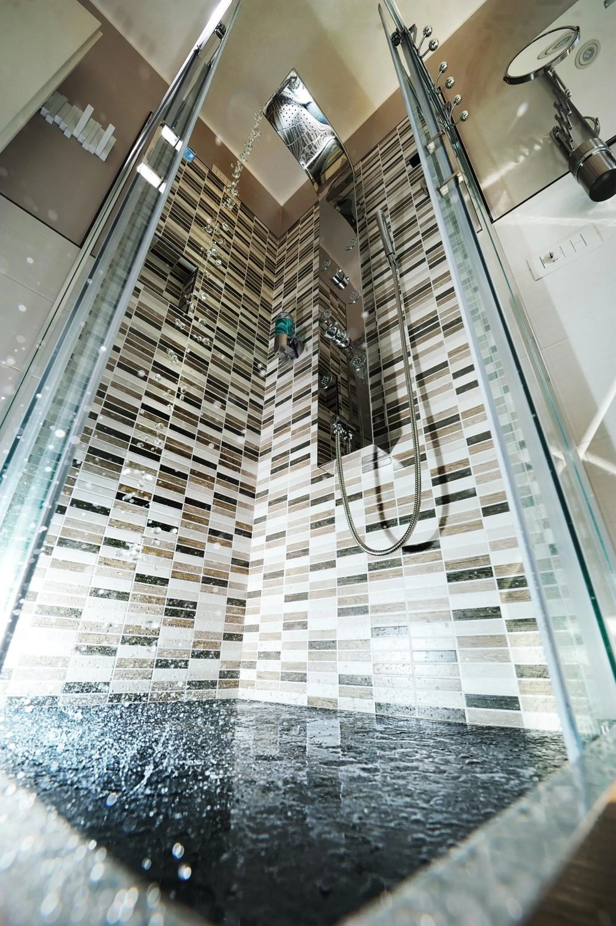 Shower in Atticobianco B&B