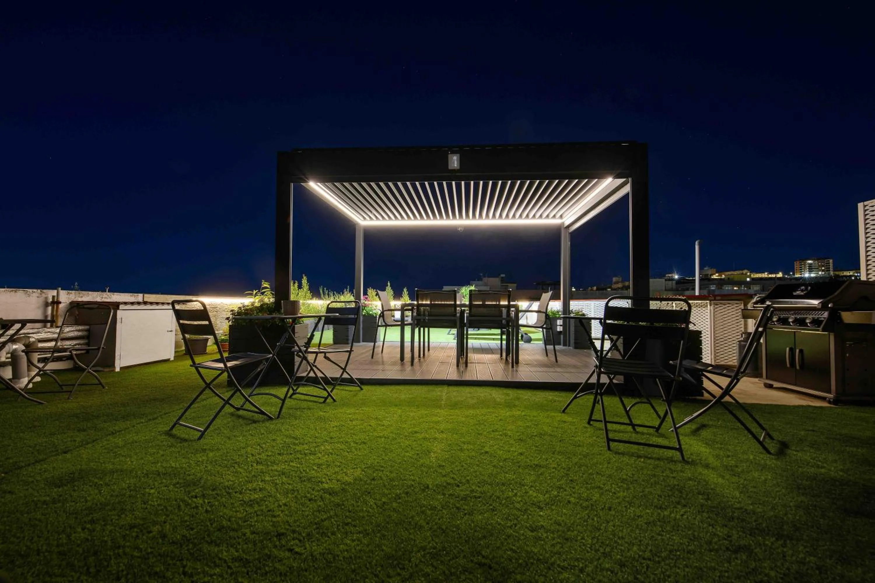 Night in Atticobianco B&B