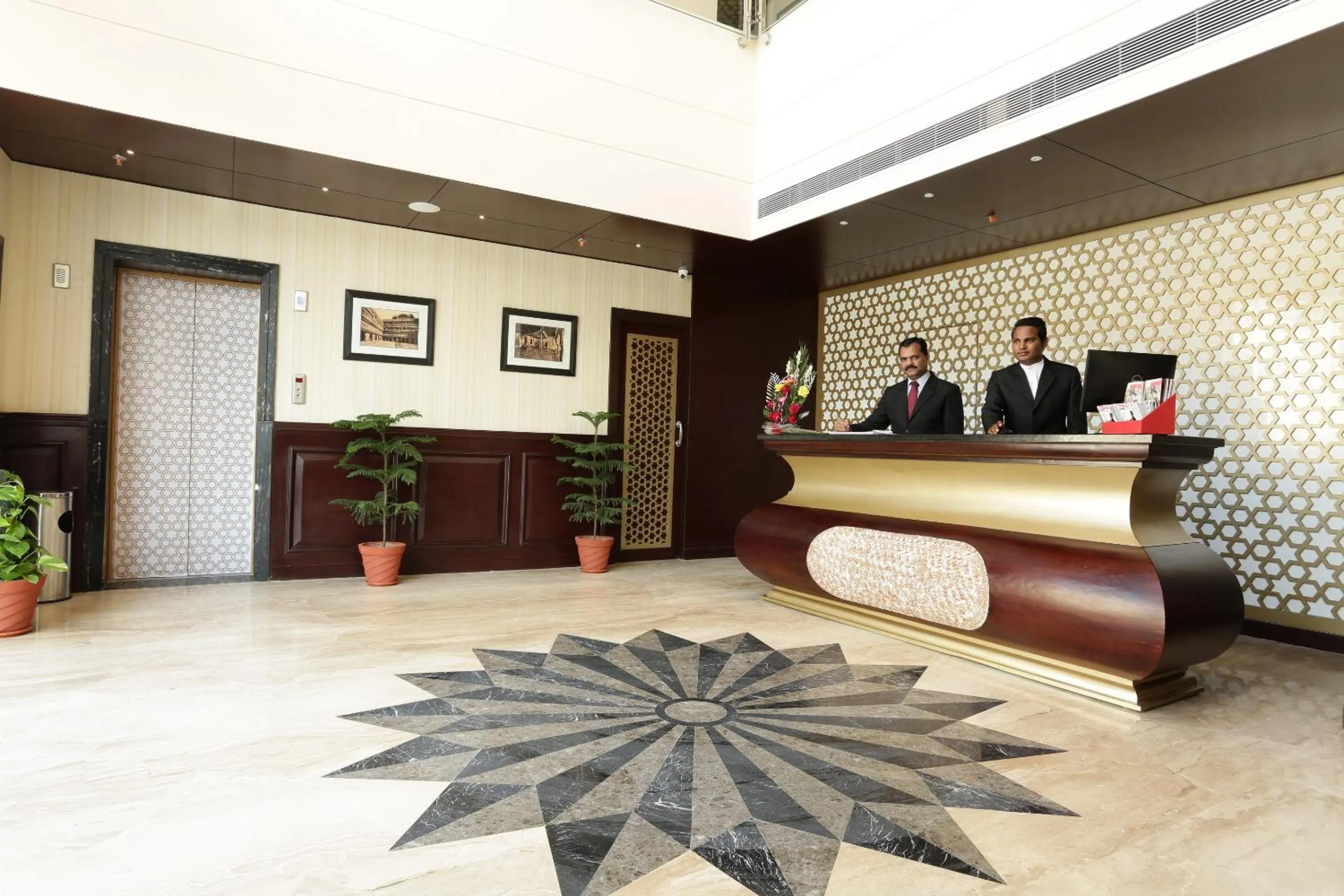 Lobby or reception in Comfort Inn Sapphire By Eastylnn Hotels