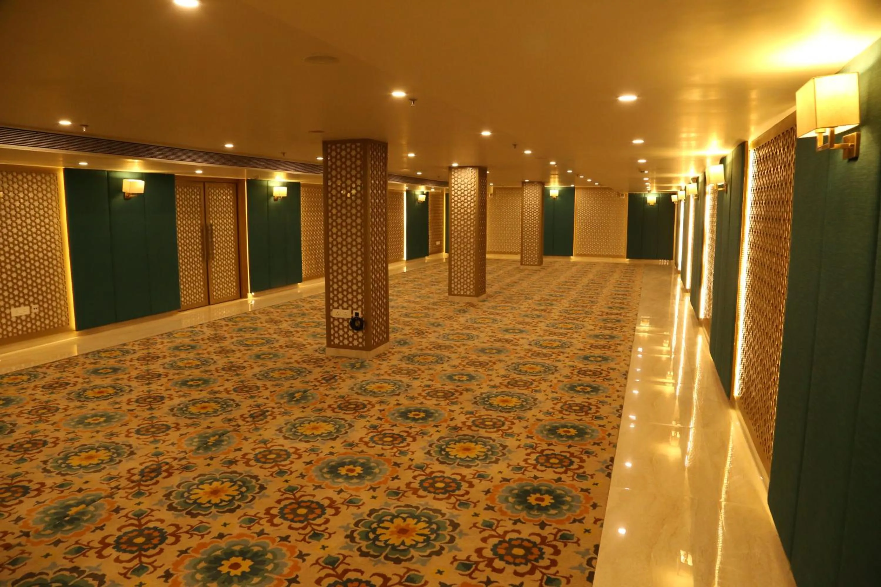 Property building in Comfort Inn Sapphire By Eastylnn Hotels