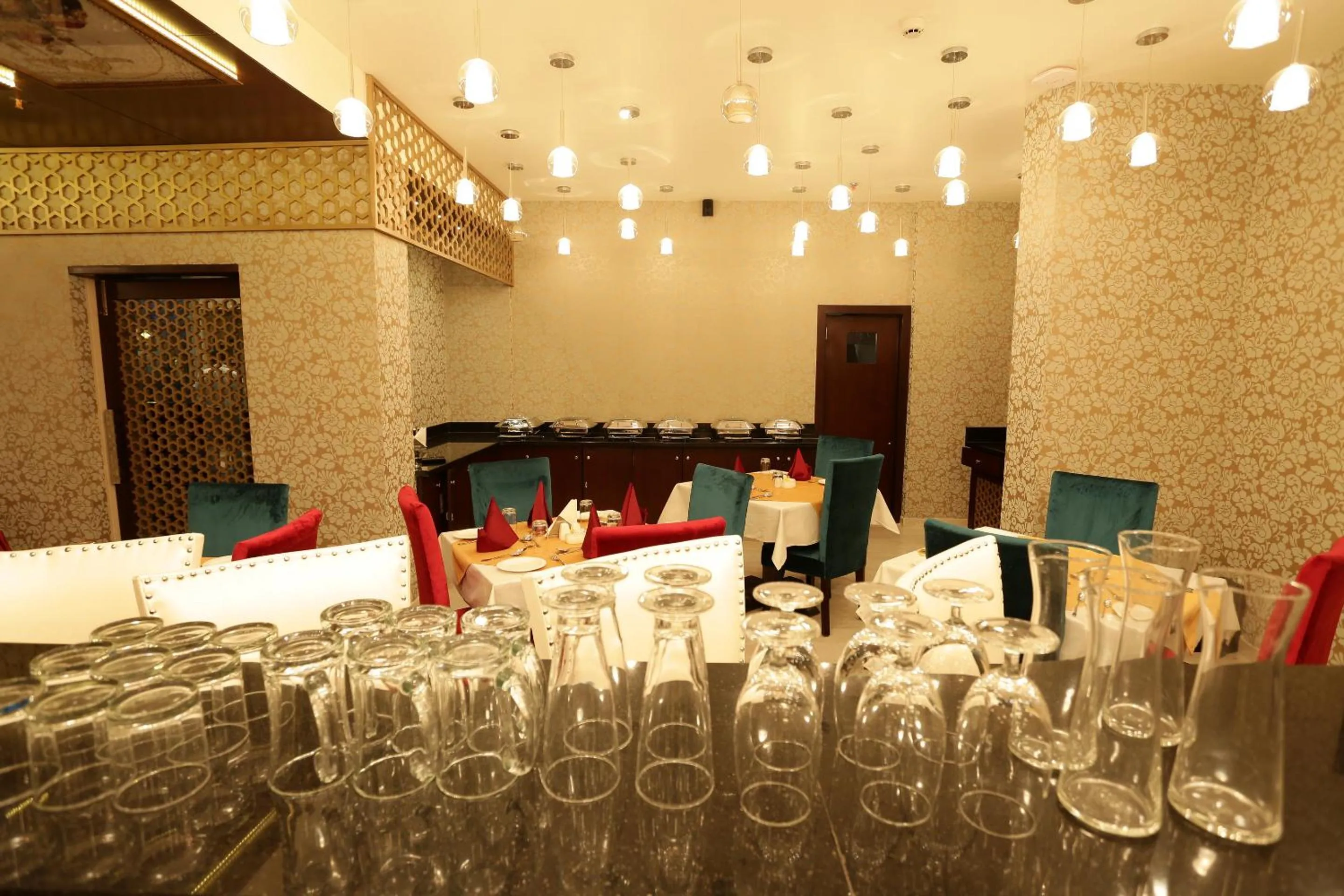 Lounge or bar in Comfort Inn Sapphire By Eastylnn Hotels