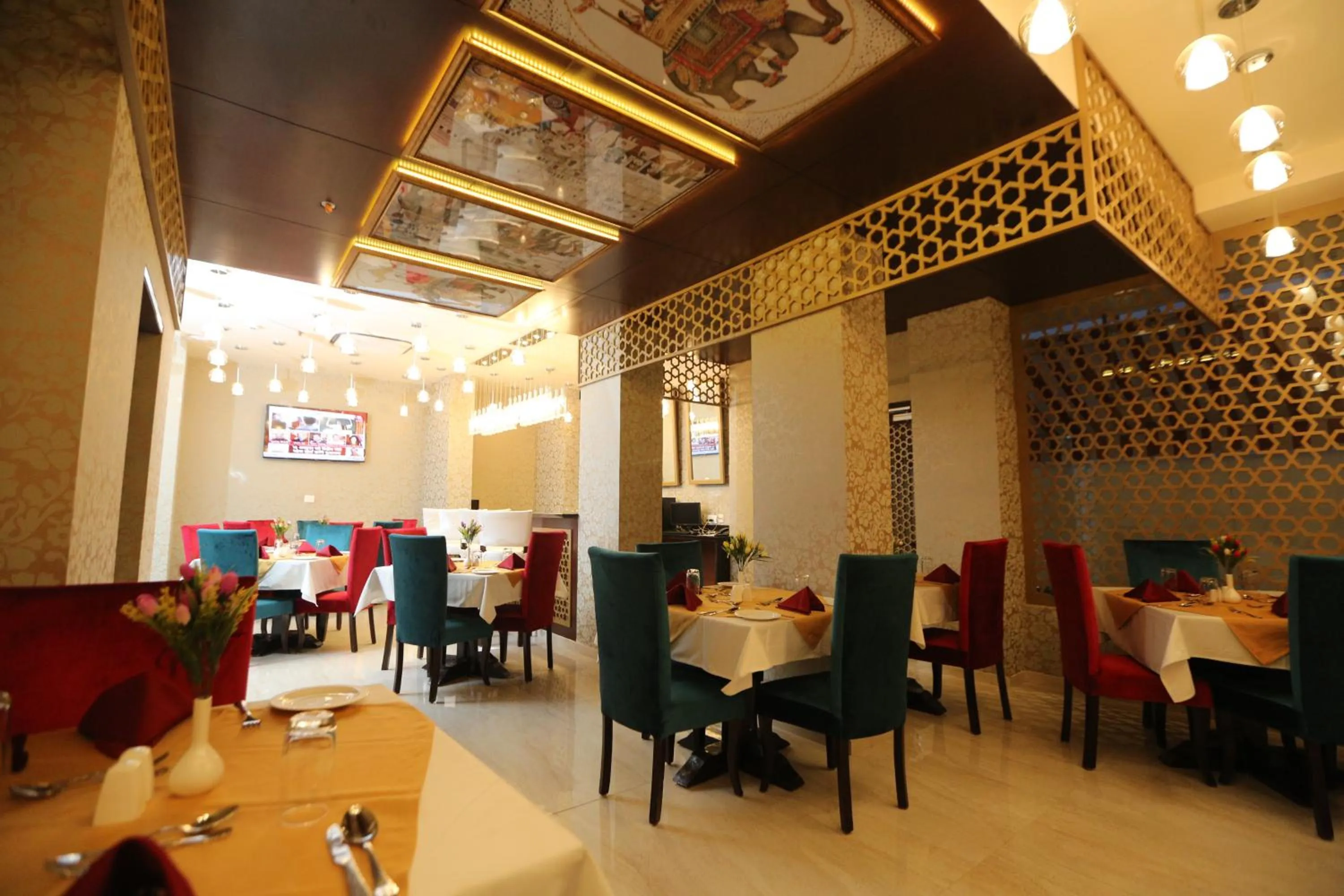 Restaurant/places to eat in Comfort Inn Sapphire By Eastylnn Hotels