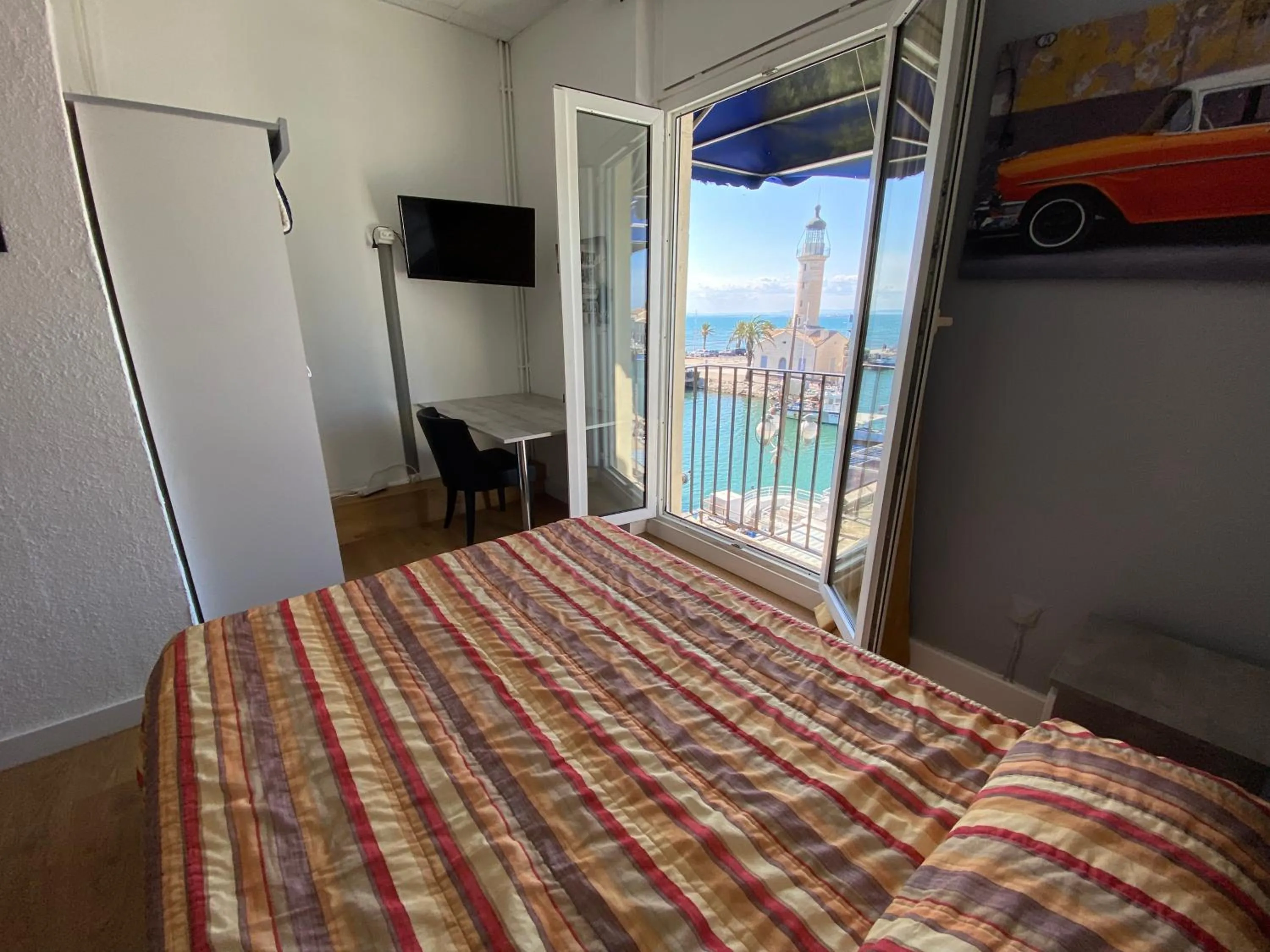 Bed in Hôtel Belle Vue d'Angleterre