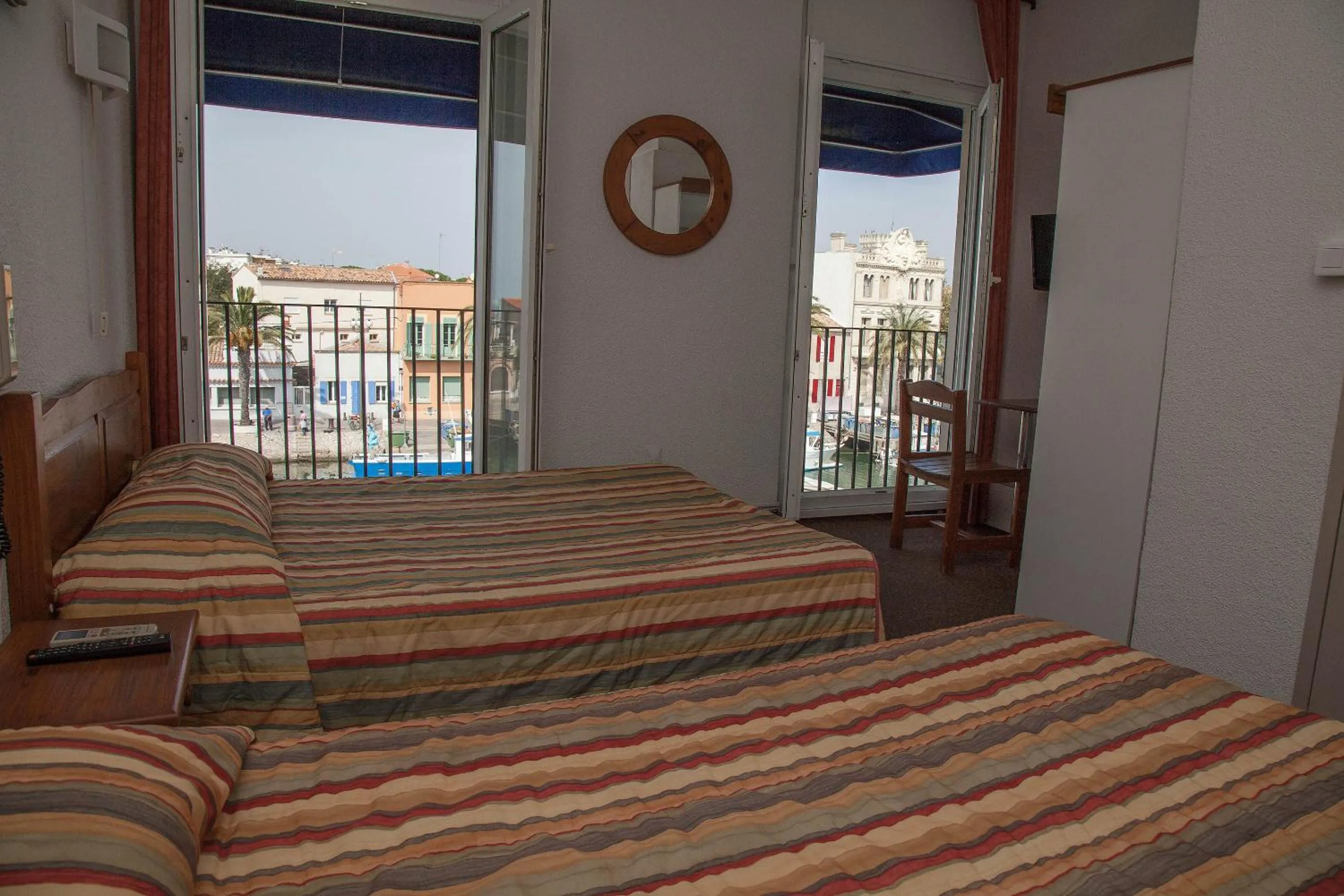 Bed in Hôtel Belle Vue d'Angleterre