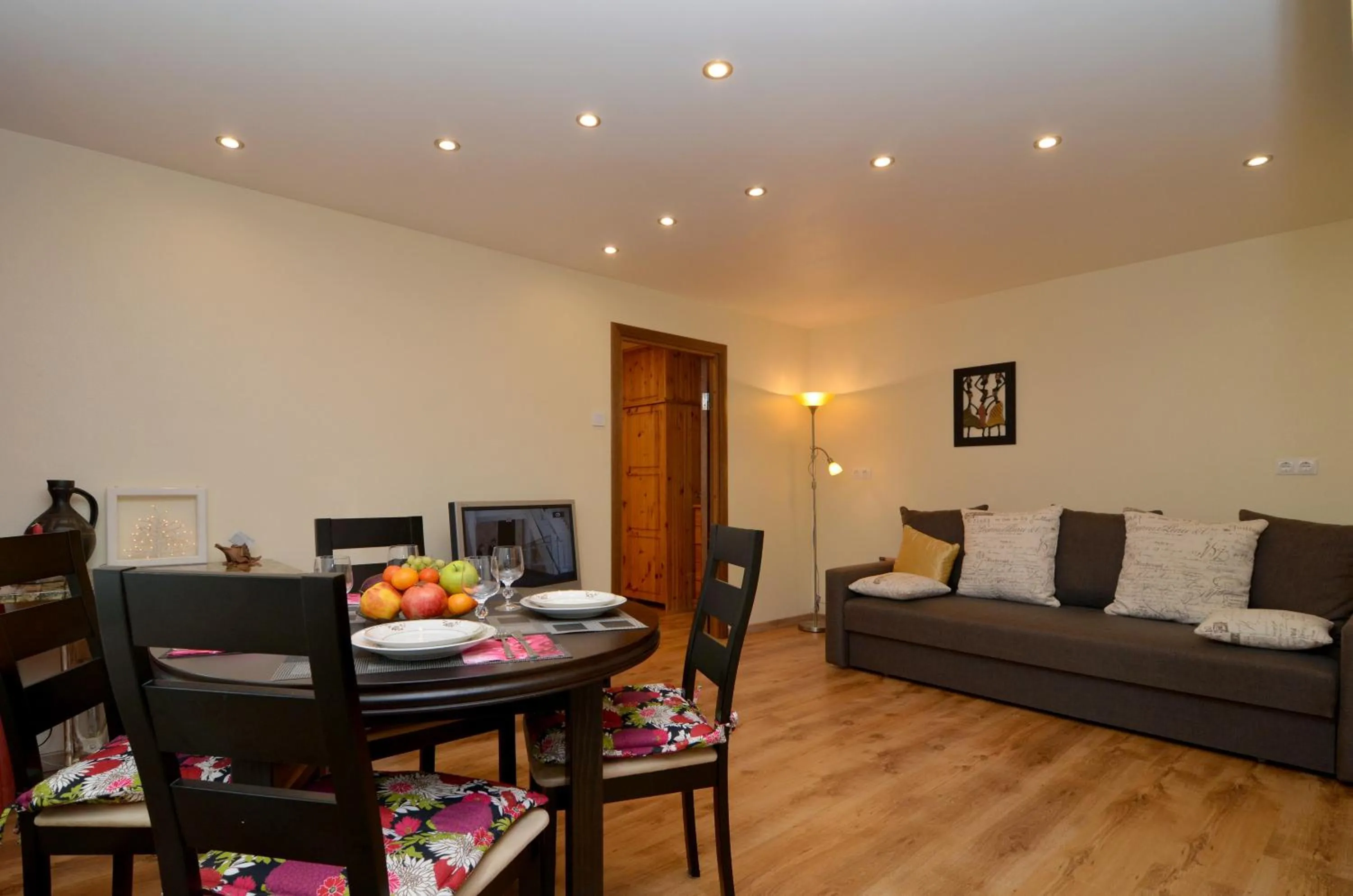 TV and multimedia in Tomsona Apartment Riga Center
